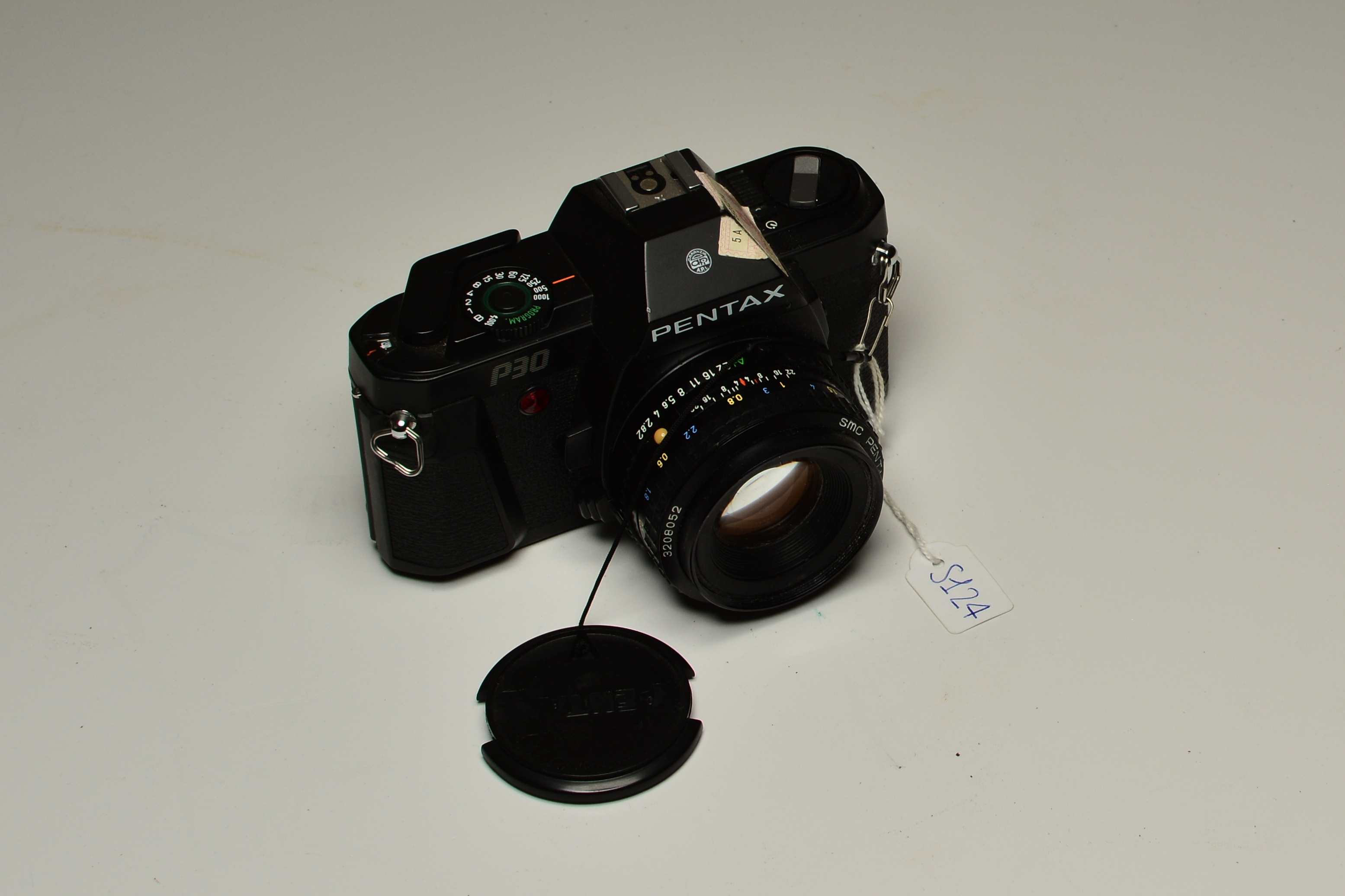 Pentax P30 (macchina fotografica) - produzione giapponese (anni ottanta sec. XX)