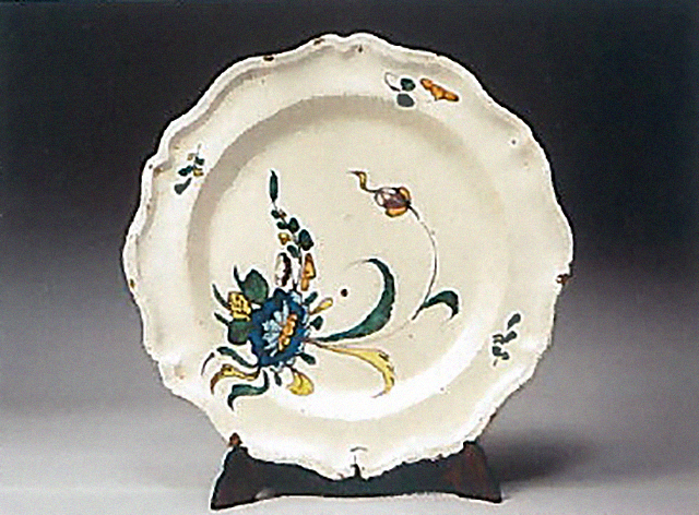 fiore stilizzato (piatto) - manifattura cerretese (seconda metà XVIII)
