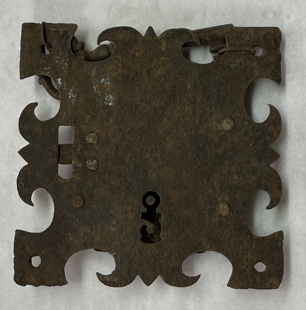 Serratura di cassapanca con chiave (Serratura, STRUMENTI E ACCESSORI/ ARTIGIANALI) - Ambito europeo