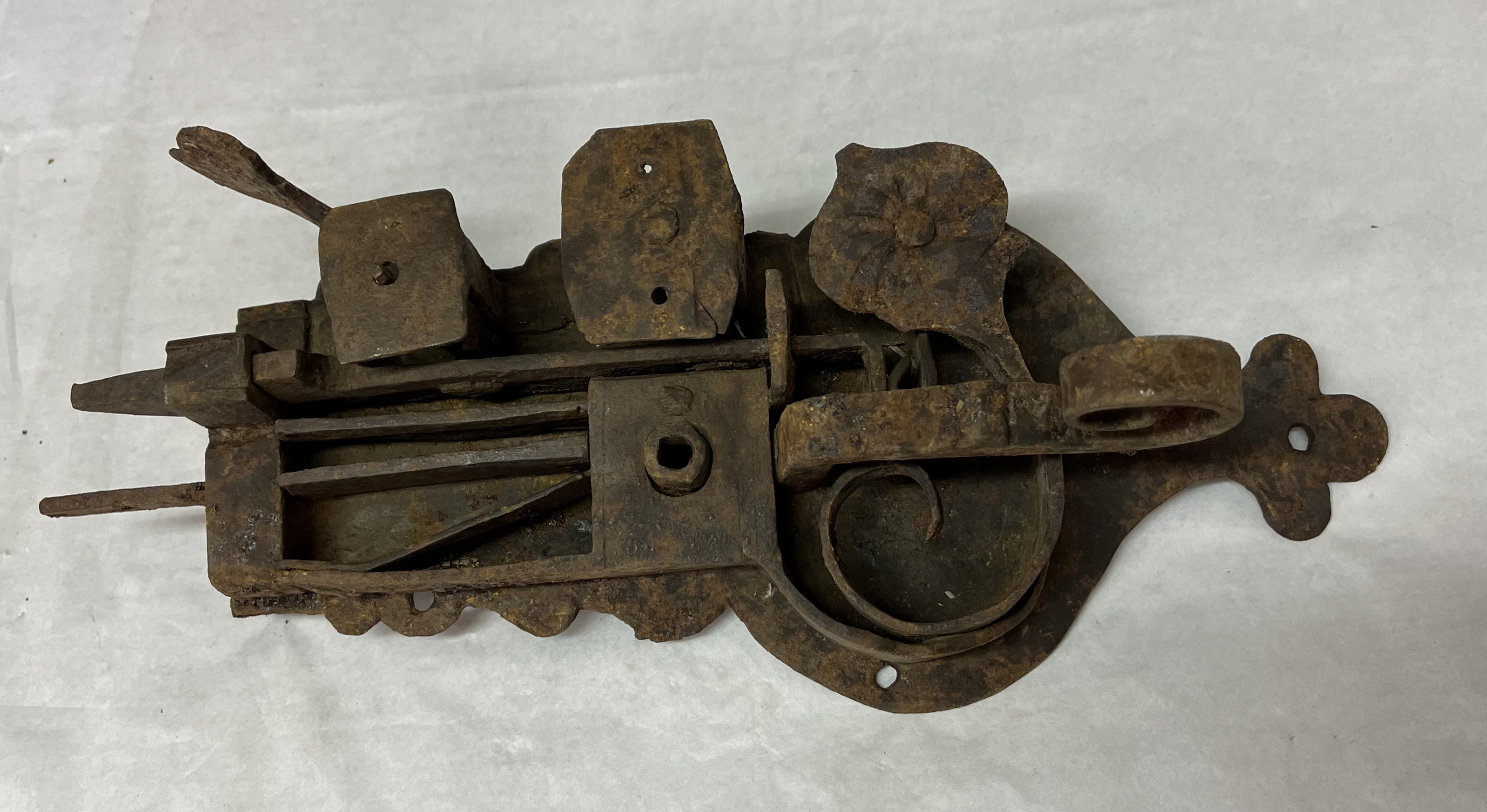 Serratura da portone (Serratura, STRUMENTI E ACCESSORI/ ARTIGIANALI) - Ambito alpino