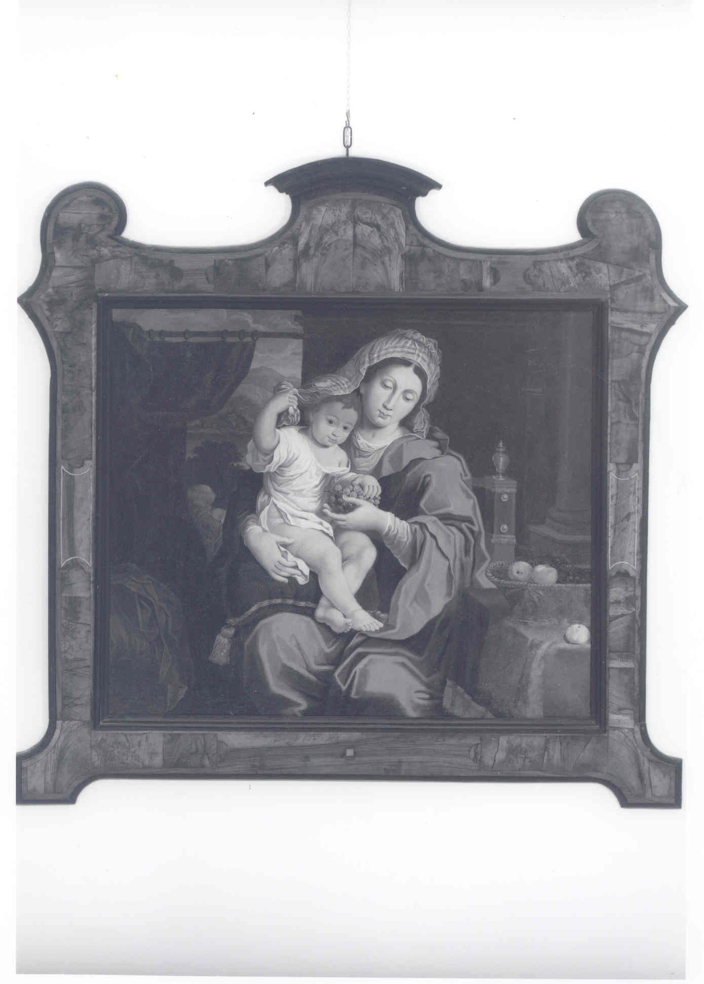 Madonna con Bambino (detta Madonna dell'uva) (dipinto, opera isolata) di Alband (attribuito) (XVIII-XIX)
