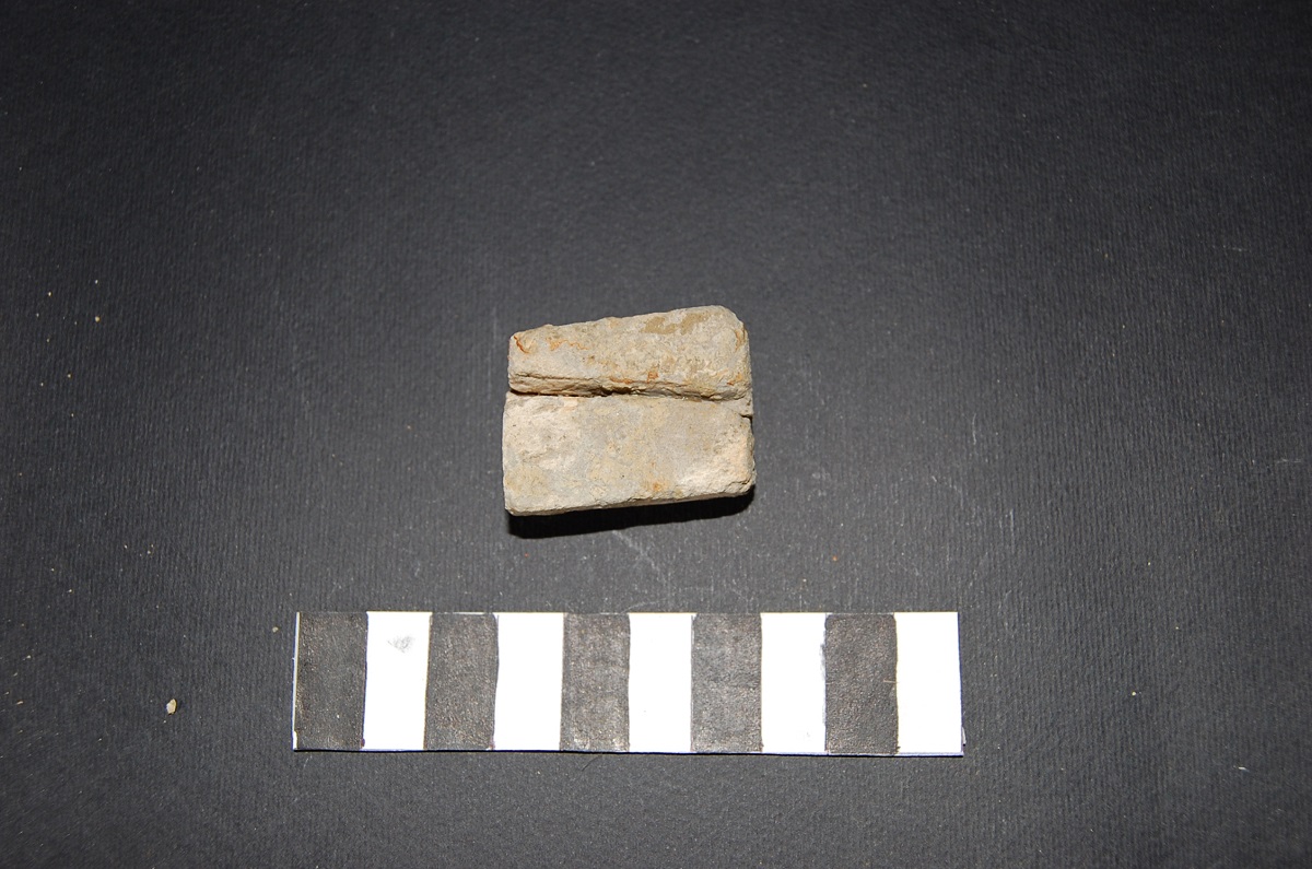 SINGOLO OGGETTO/ base, SECOLI/ ARCHI DI SECOLI/ III a.C.-II a.C