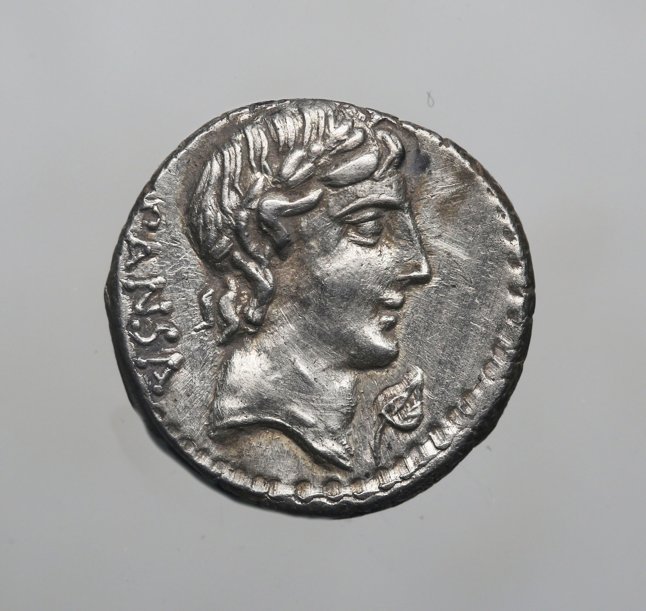 moneta - Denario (PERIODIZZAZIONI/ STORIA/ Età antica/ Età romana/ Età romana repubblicana)