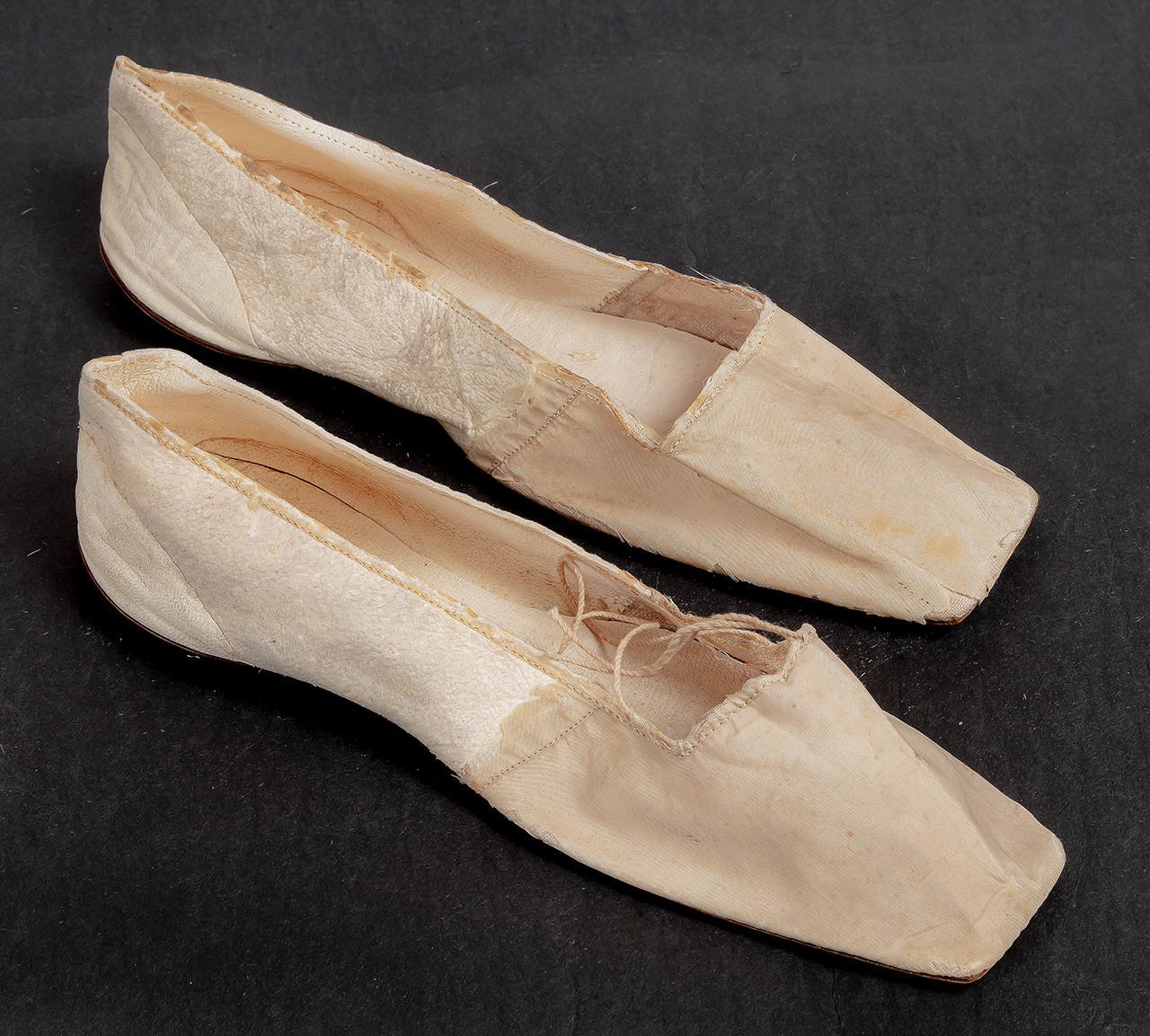 scarpa, paio - manifattura francese (XIX)