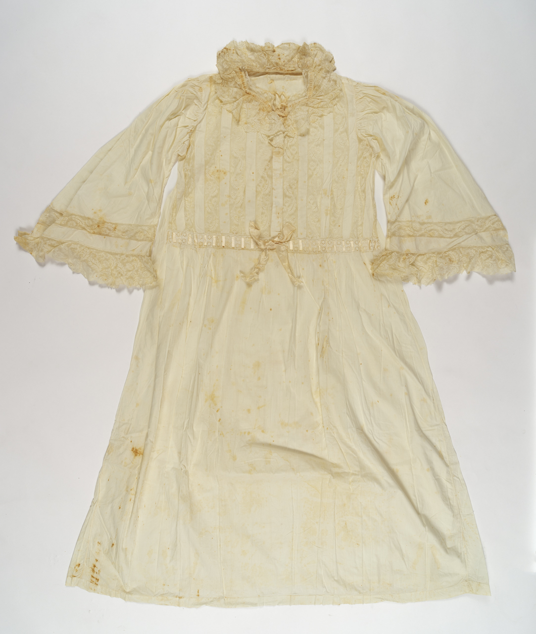 camicia da notte, femminile - manifattura romana (inizio XX)