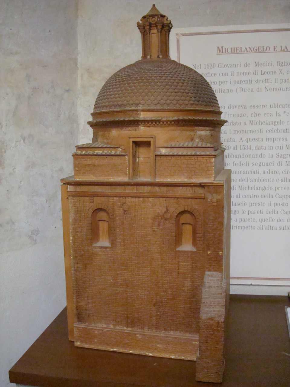 esterno della sagrestia nuova di San Lorenzo (plastico) - ambito toscano (sec. XX)