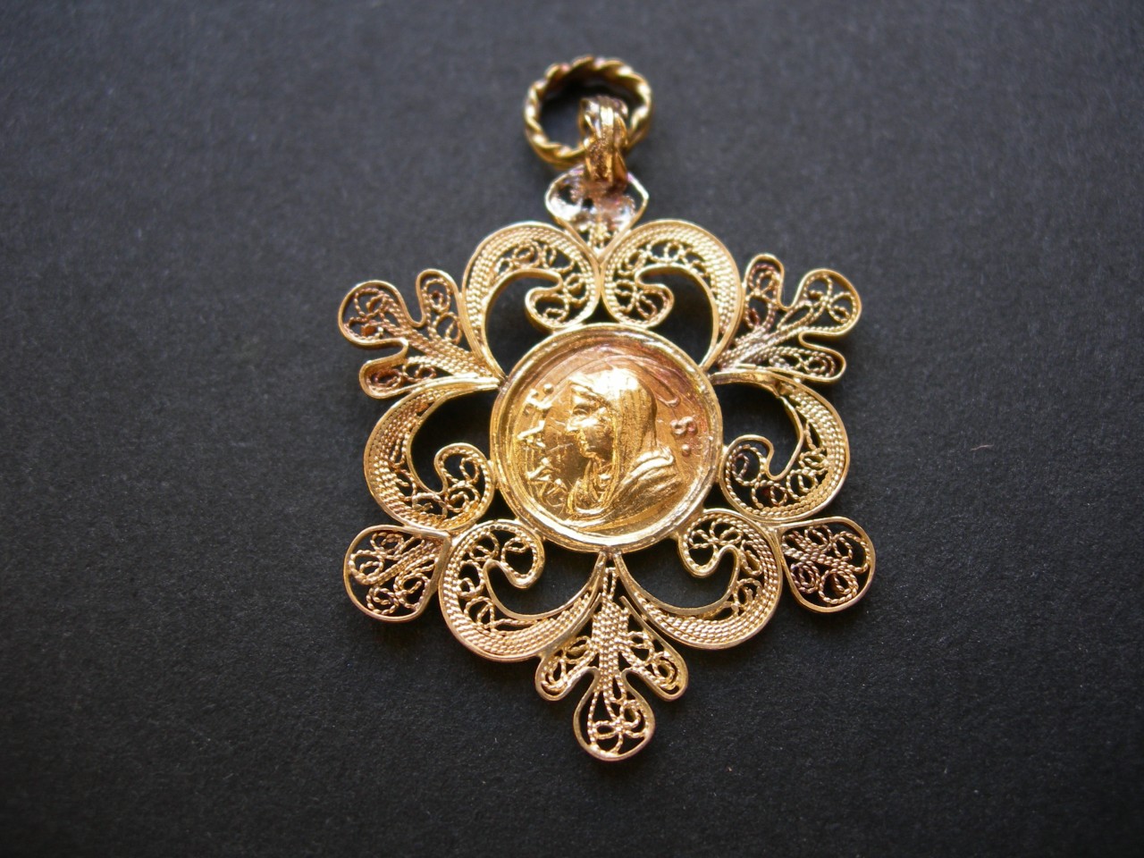 Maria Vergine, San Filippo Neri (medaglia battesimale) - bottega fiorentina (secc. XVII/ XVIII)