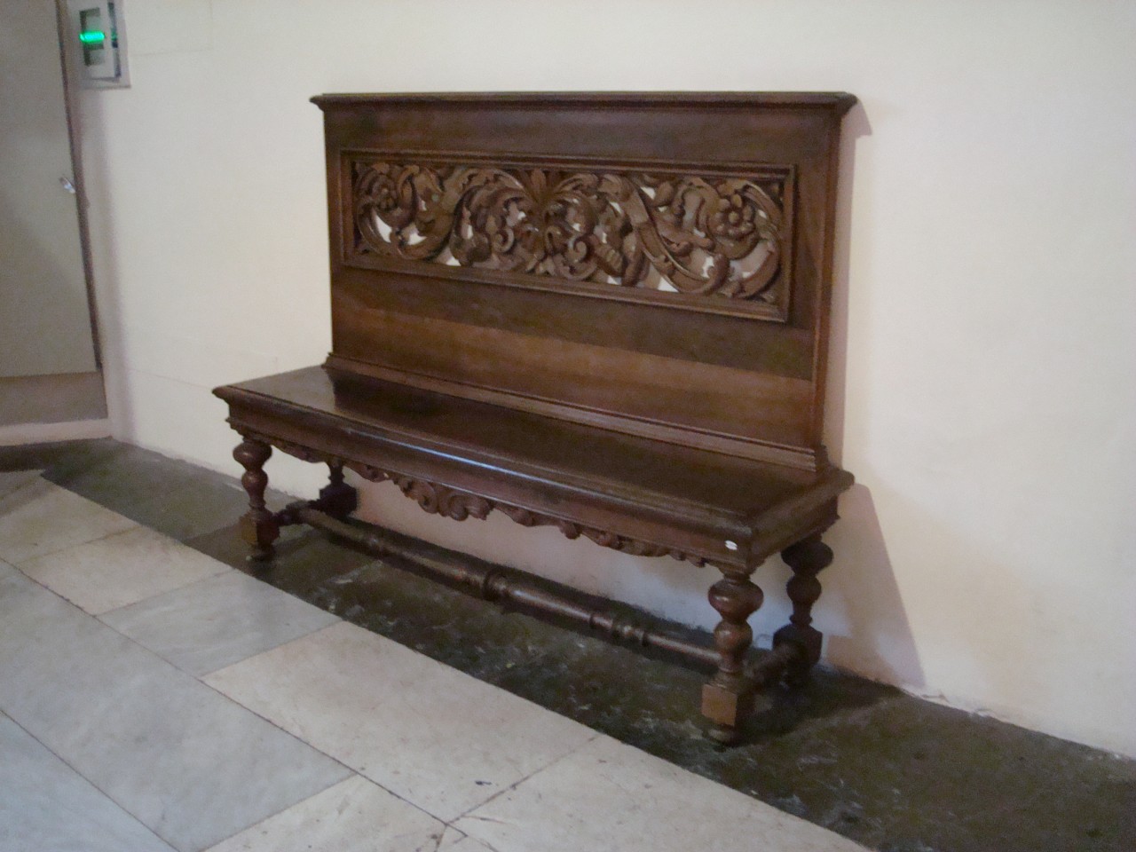 panca da vestibolo - manifattura toscana (primo quarto sec. XVIII)