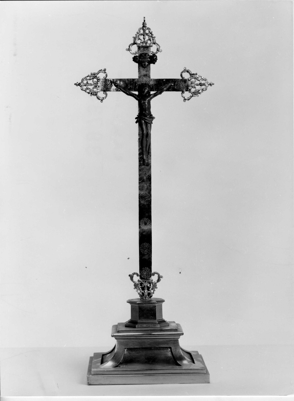 Cristo crocifisso (croce d'altare) - bottega fiorentina, bottega trapanese (inizio, seconda metà sec. XVII, sec. XVIII)