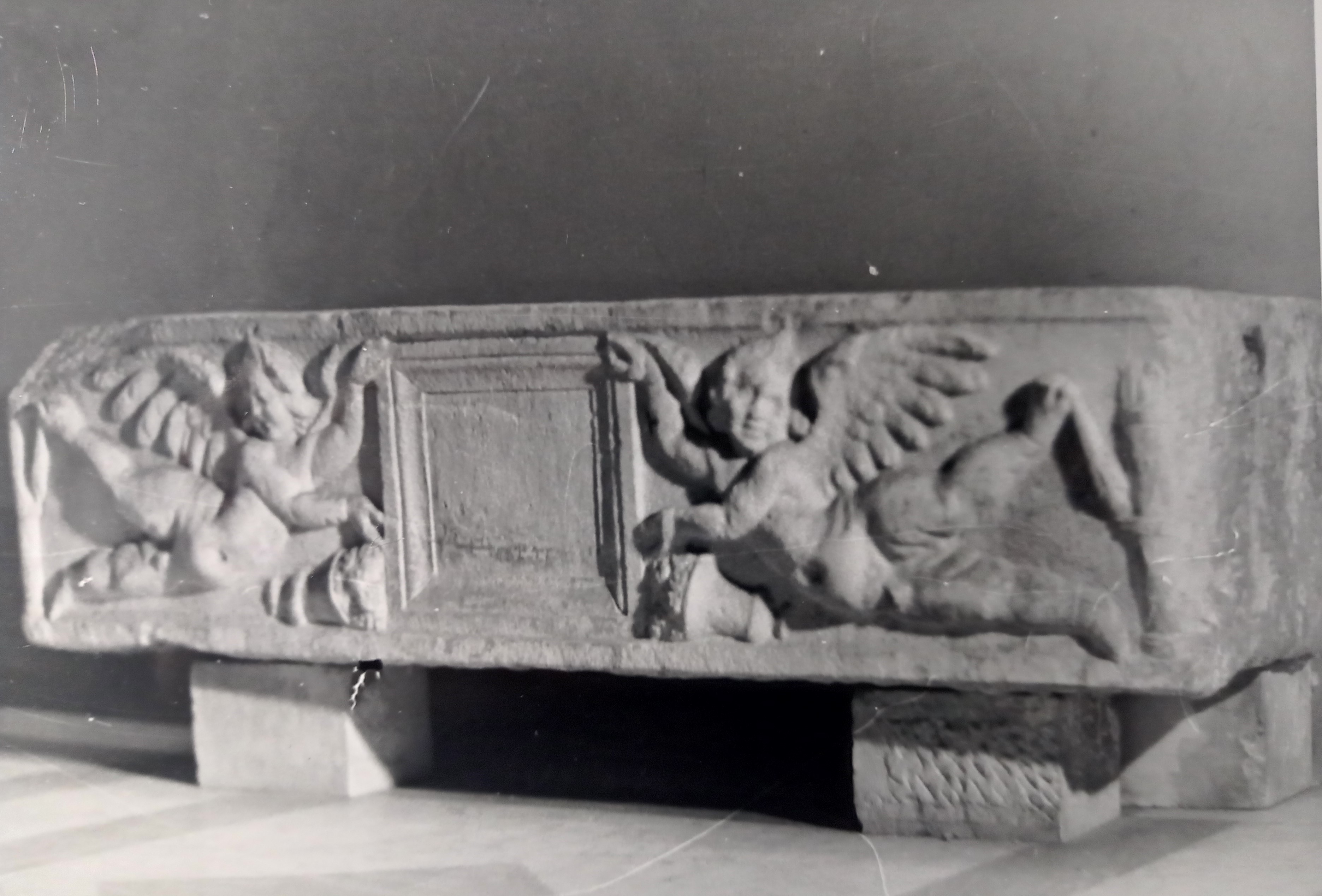 sarcofago (PERIODIZZAZIONI/ STORIA/ Età antica)