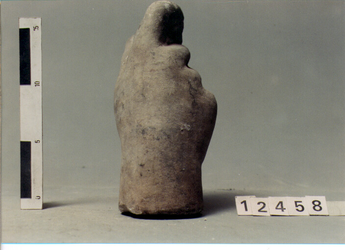 statua/ mano (SECC. III A.C. / IV D.C)