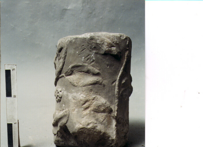 ROCCHIO DI COLONNINA (SECC. III A.C. / IV D.C)