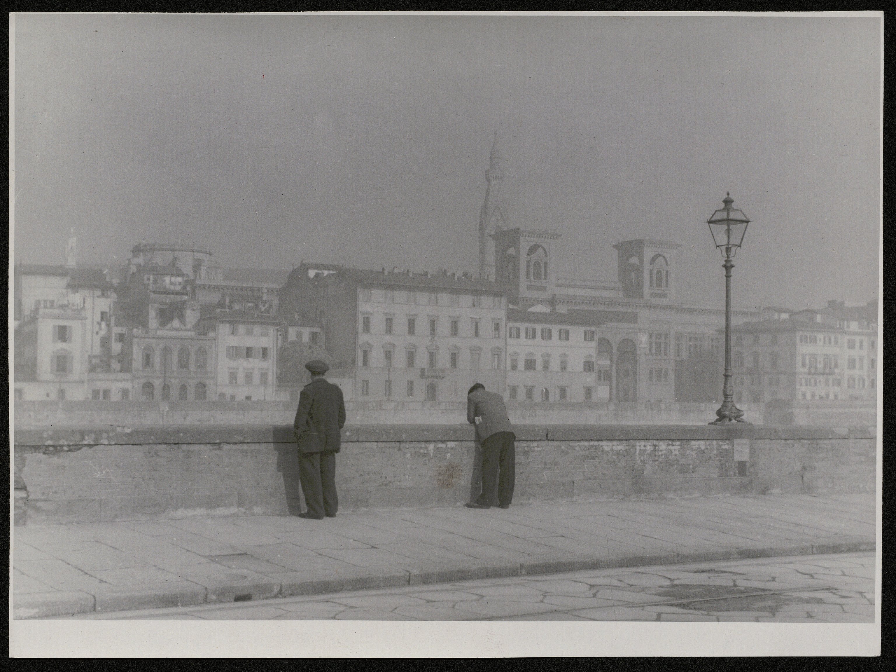 Firenze - Lungarno (positivo) di Balocchi, Vincenzo (prima metà XX)