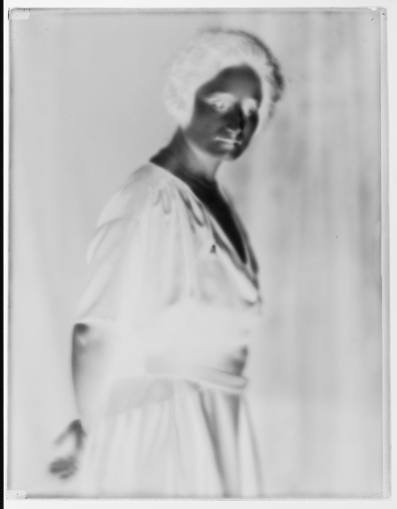 Donne - Ritratti (negativo) di Balocchi, Vincenzo (prima metà XX)