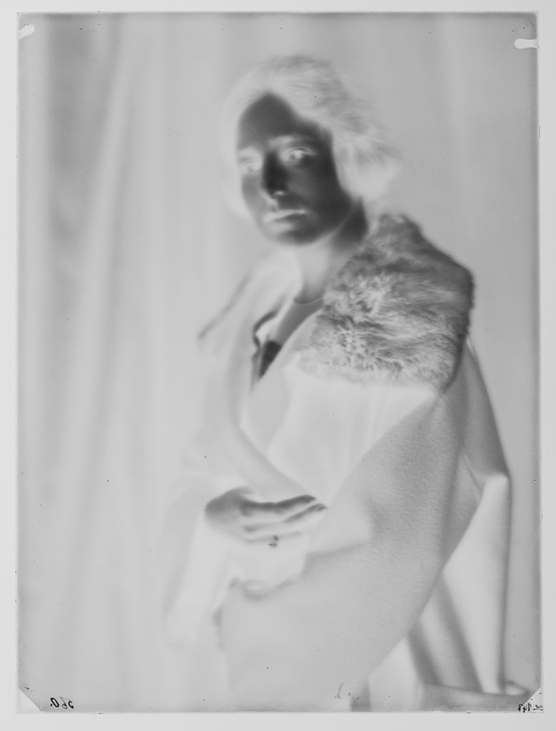 Donne - Ritratti (negativo) di Balocchi, Vincenzo (prima metà XX)