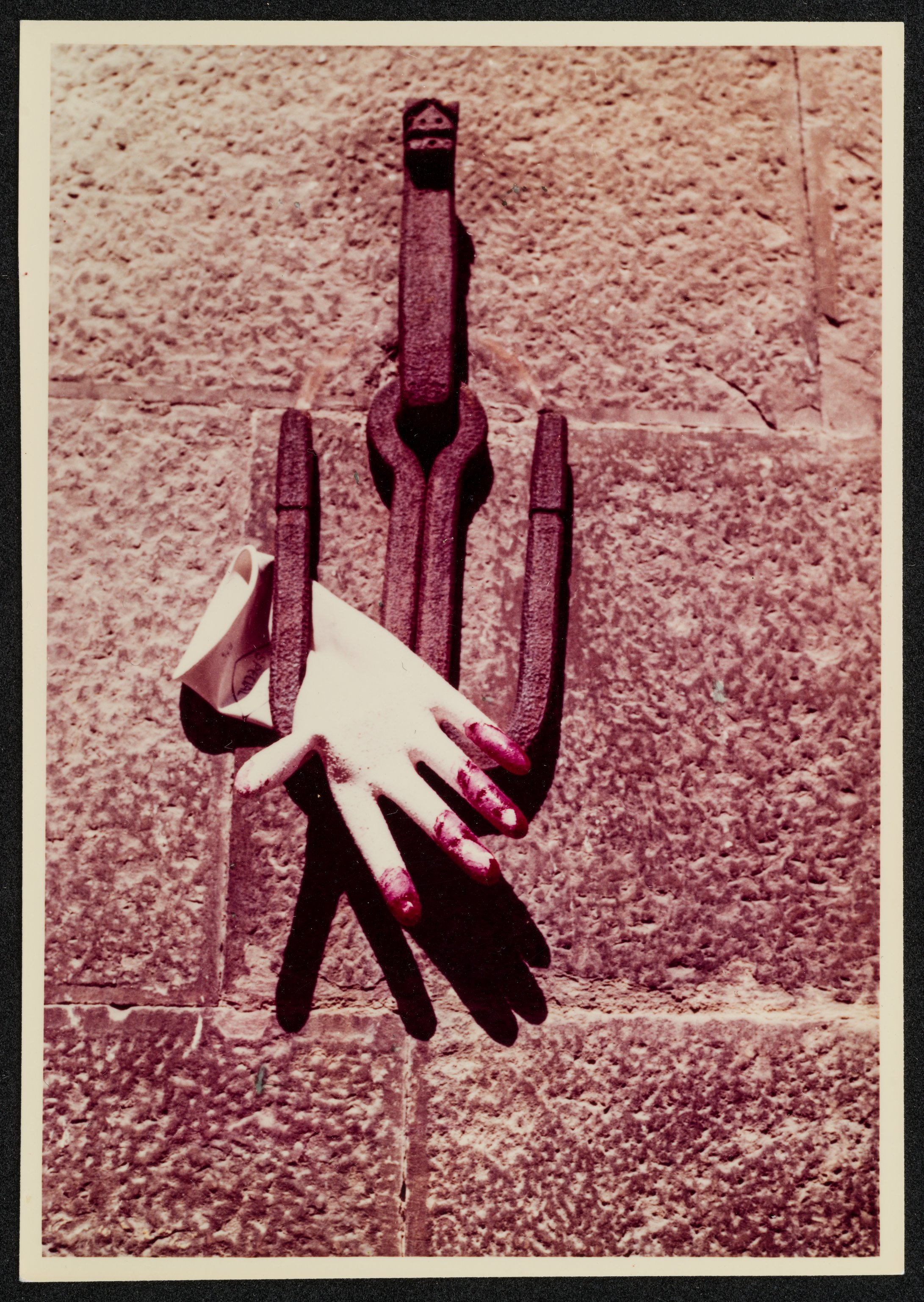 Guanti (positivo) di Balocchi, Vincenzo (XX)