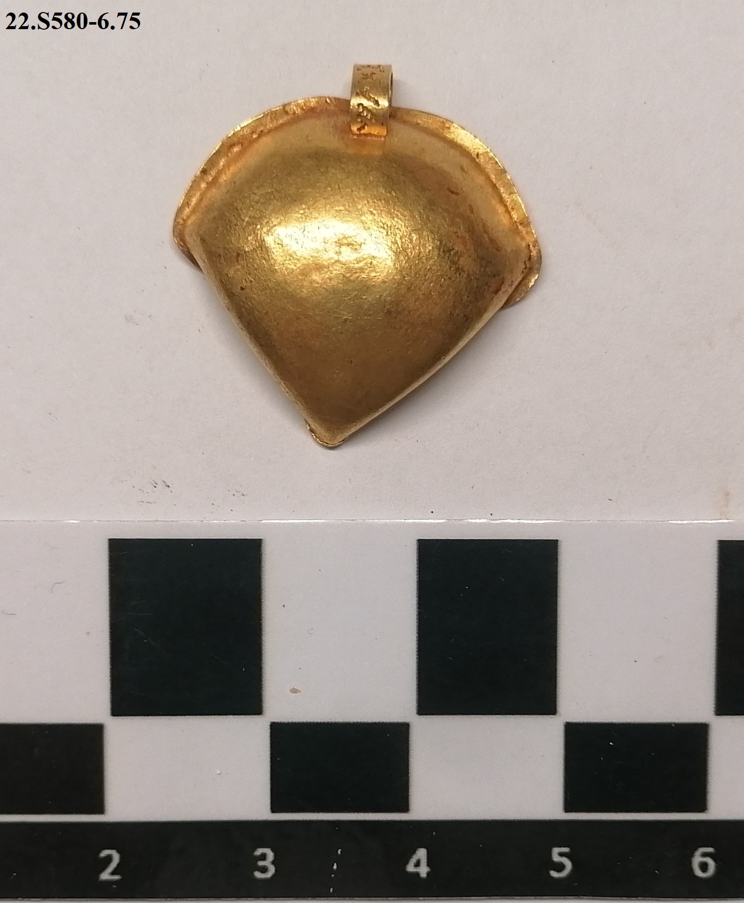 SINGOLO OGGETTO/ pendente, PERIODIZZAZIONI/ STORIA/ Alto Medioevo?