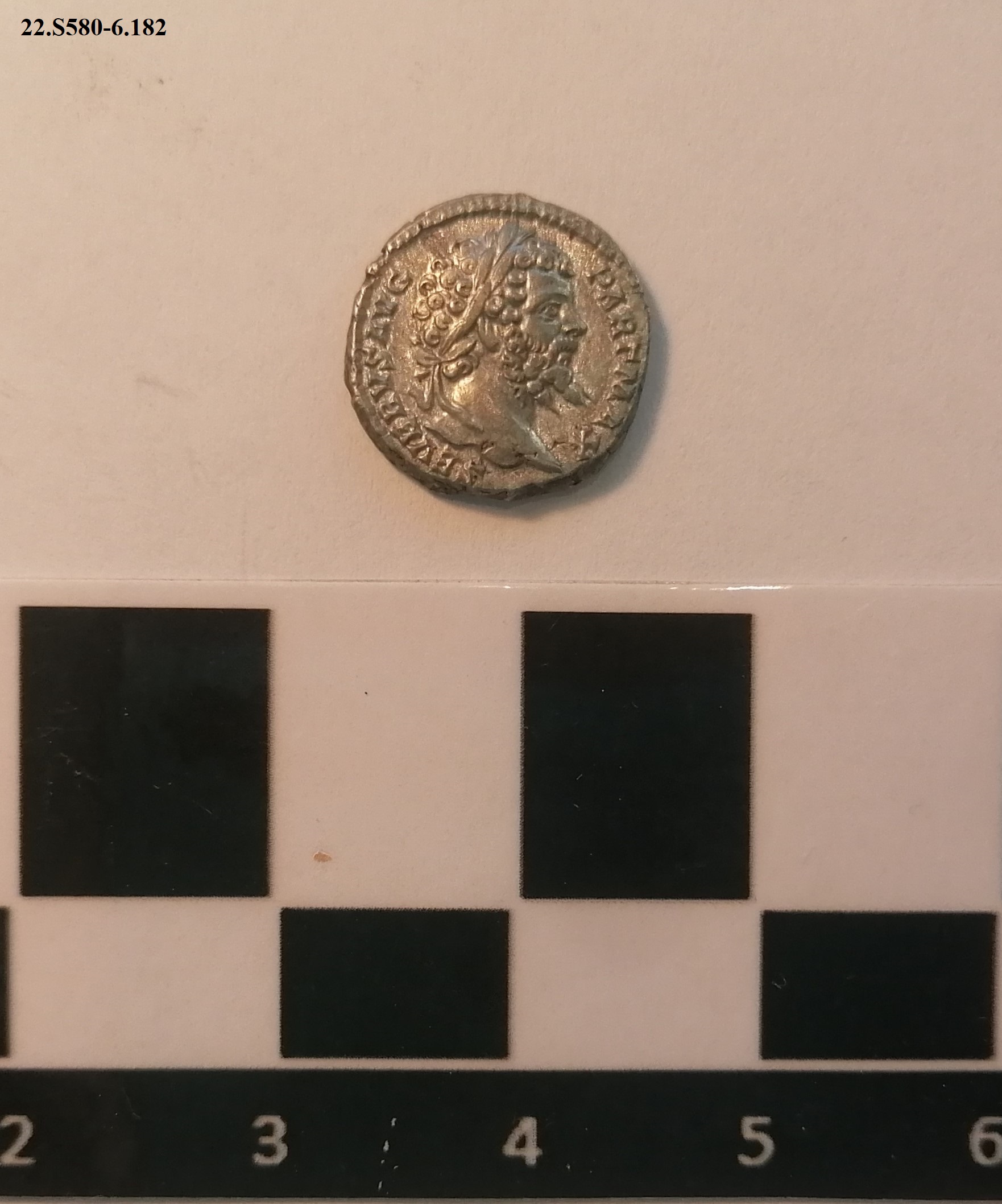 SINGOLO OGGETTO/ moneta, SECOLI/ ARCHI DI SECOLI/ II-III d.C