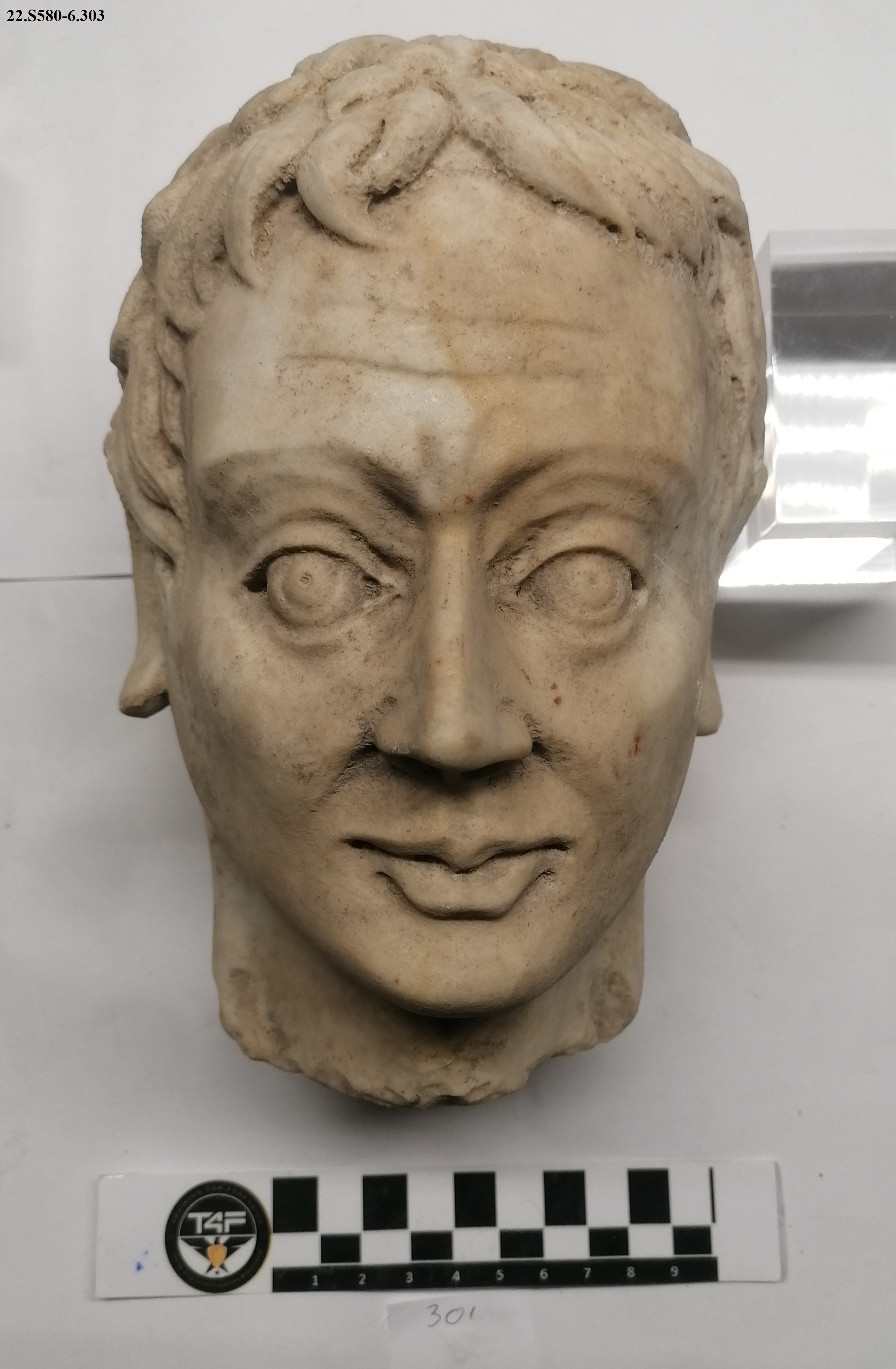 SINGOLO OGGETTO/ testa, SECOLI/ ARCHI DI SECOLI/ I-VI