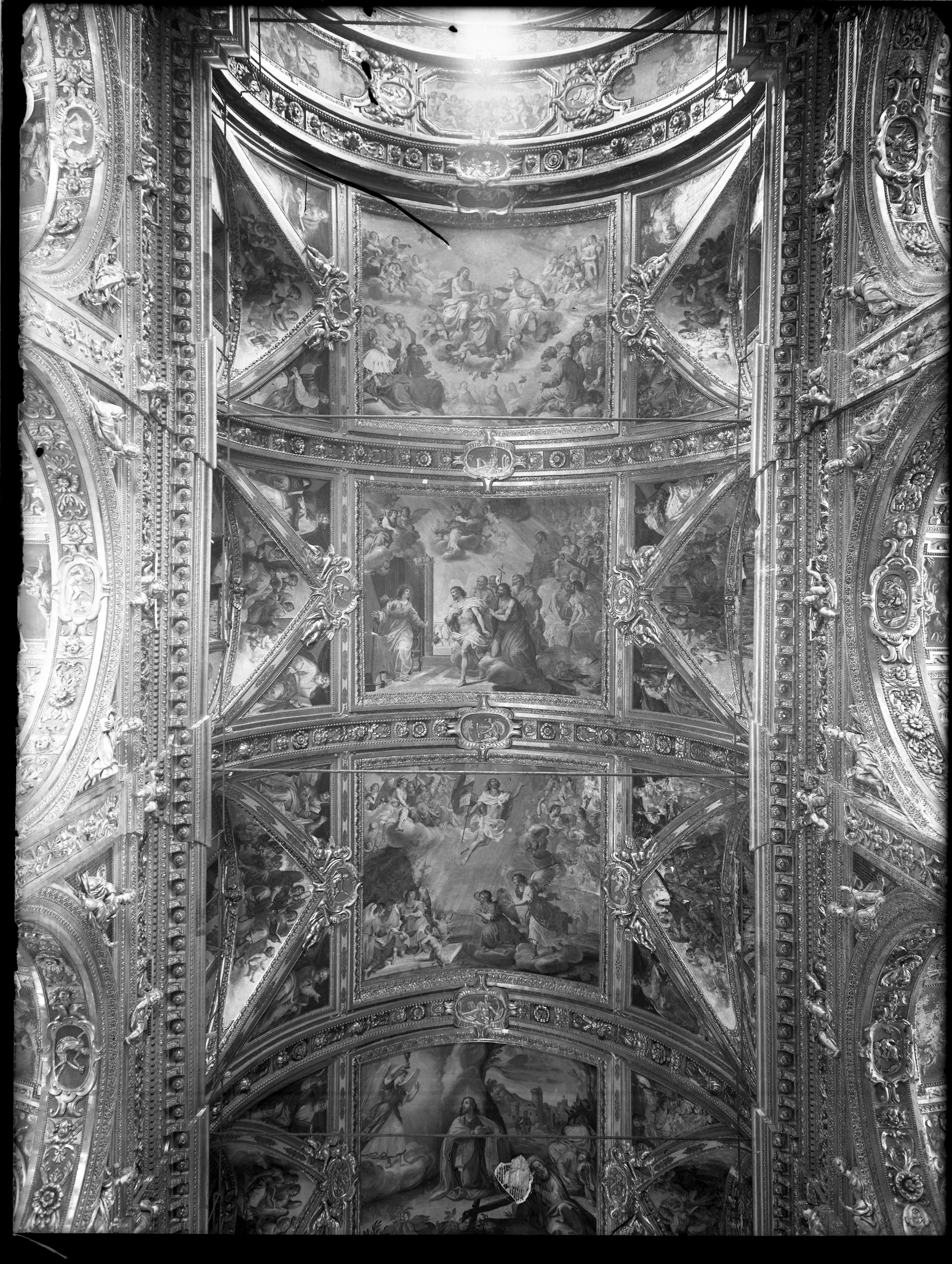 Incoronazione della Vergine, Apparizione di Gesù Cristo alla Madonna, Resurrezione, affreschi (negativo) di Cresta (XX)