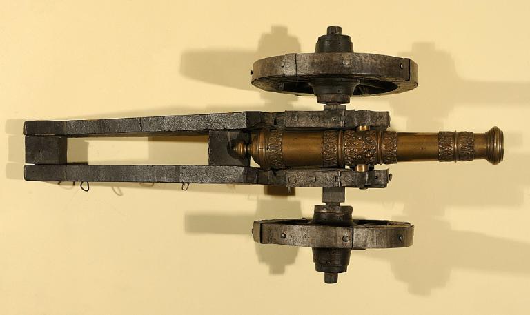 modello di artiglieria, mezzo cannone rinforzato - produzione italiana (secc. XVII/ XVIII)