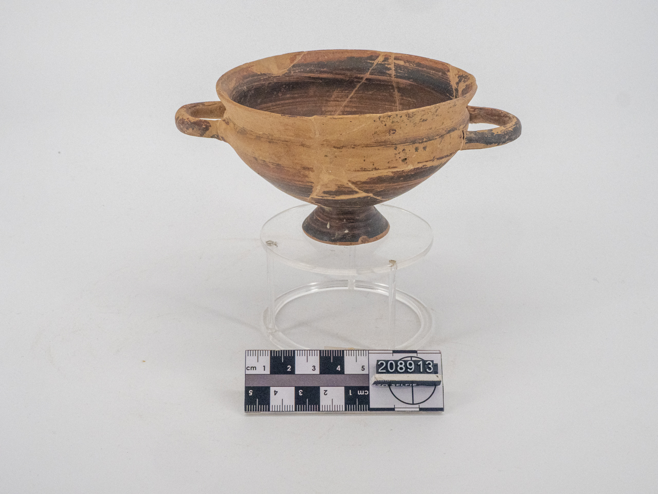 kylix (metà SECOLI/ VI a.C)