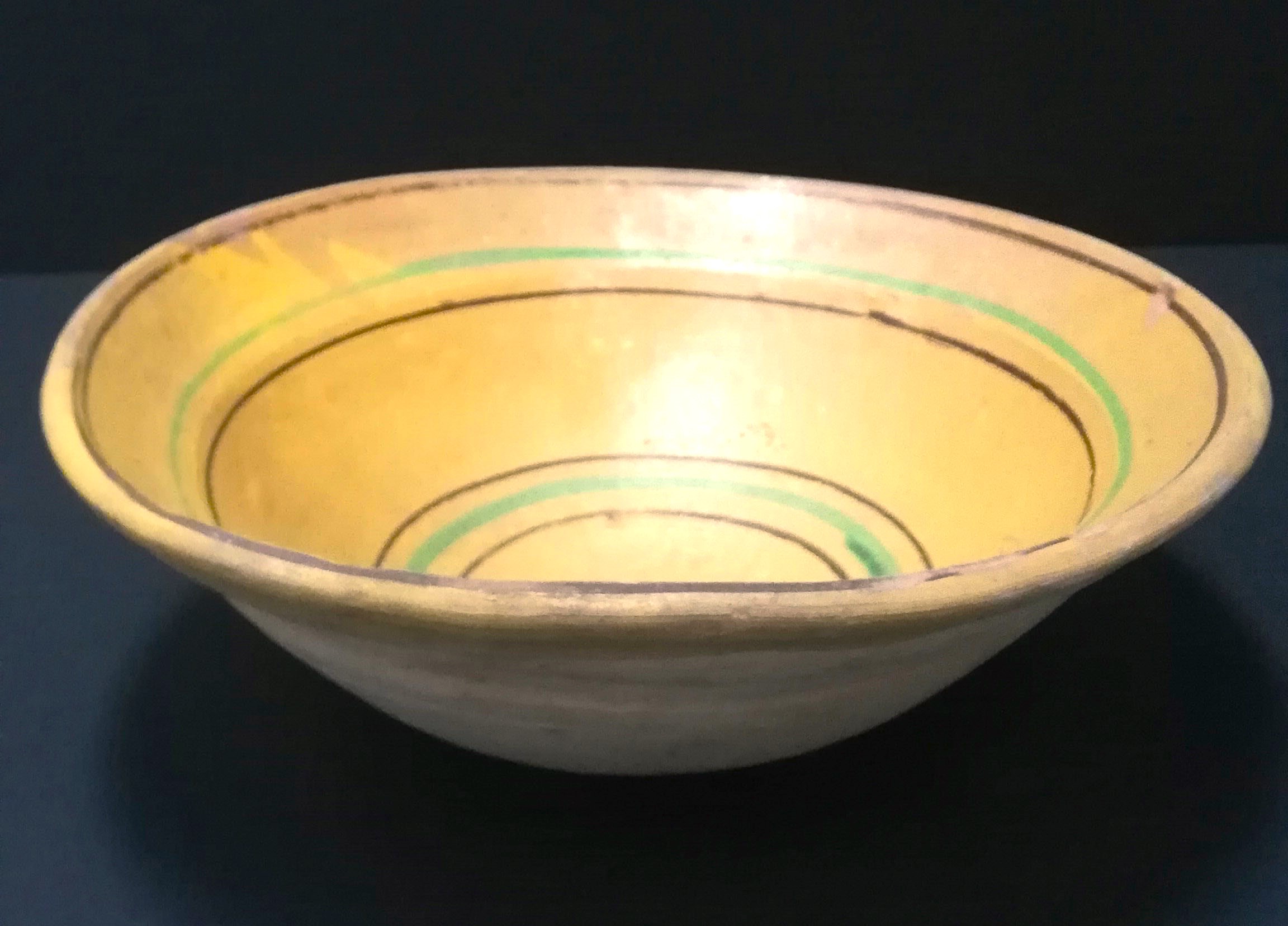 piatto, ARREDI E SUPPELLETTILI/ CONTENITORI, RECIPIENTI E OGGETTI DI USO DOMESTICO