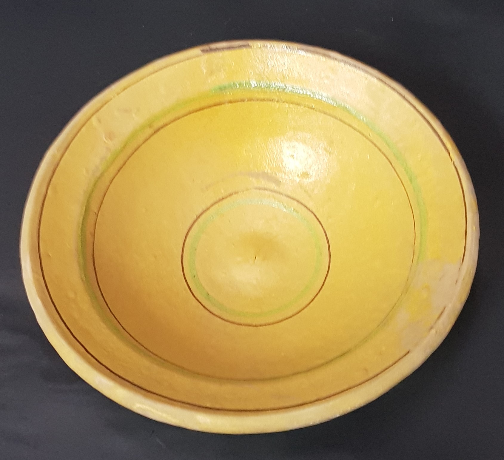 piatto, ARREDI E SUPPELLETTILI/ CONTENITORI, RECIPIENTI E OGGETTI DI USO DOMESTICO