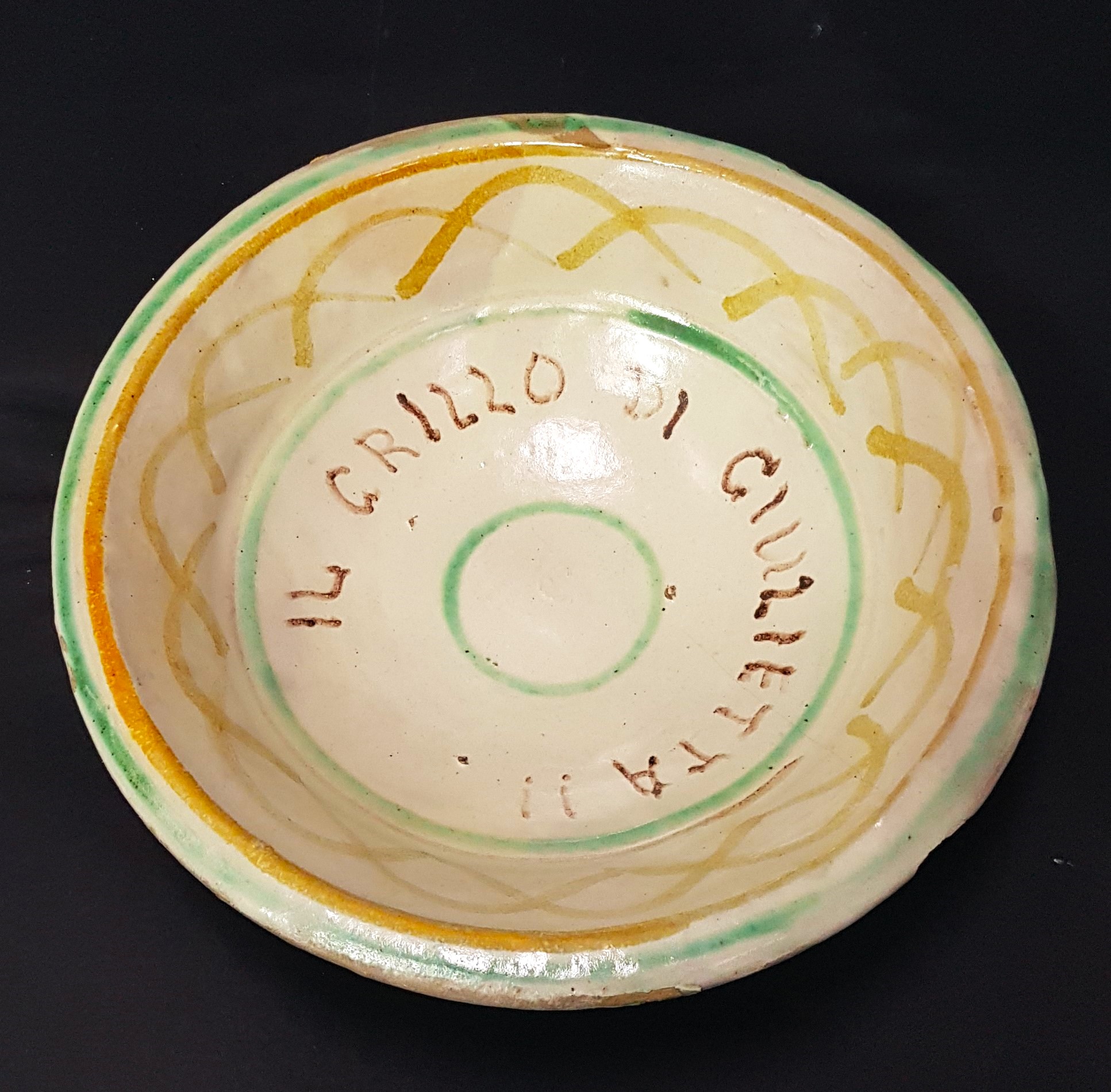 piatto, ARREDI E SUPPELLETTILI/ CONTENITORI, RECIPIENTI E OGGETTI DI USO DOMESTICO