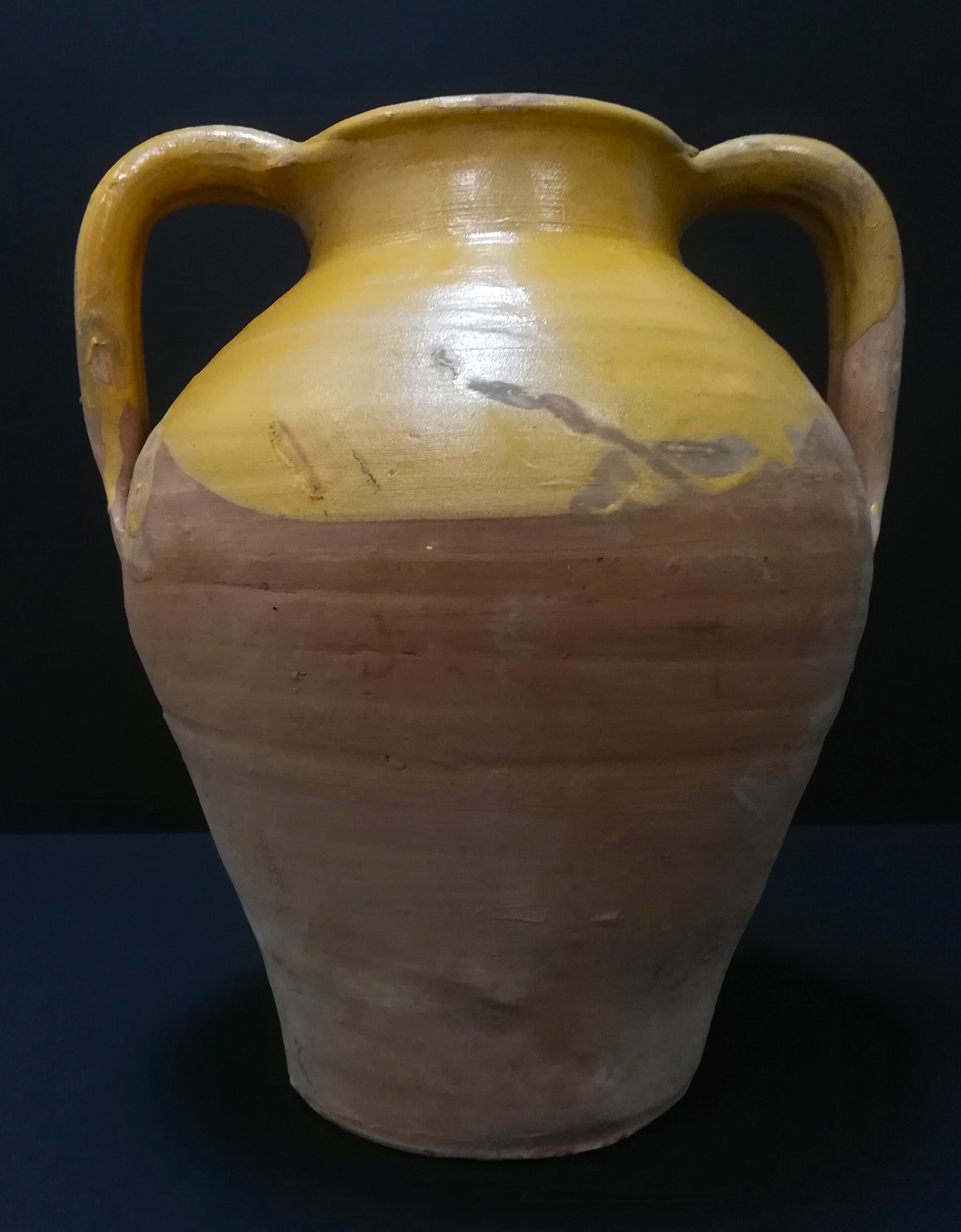 giàrra (brocca, ARREDI E SUPPELLETTILI/ CONTENITORI, RECIPIENTI E OGGETTI DI USO DOMESTICO)