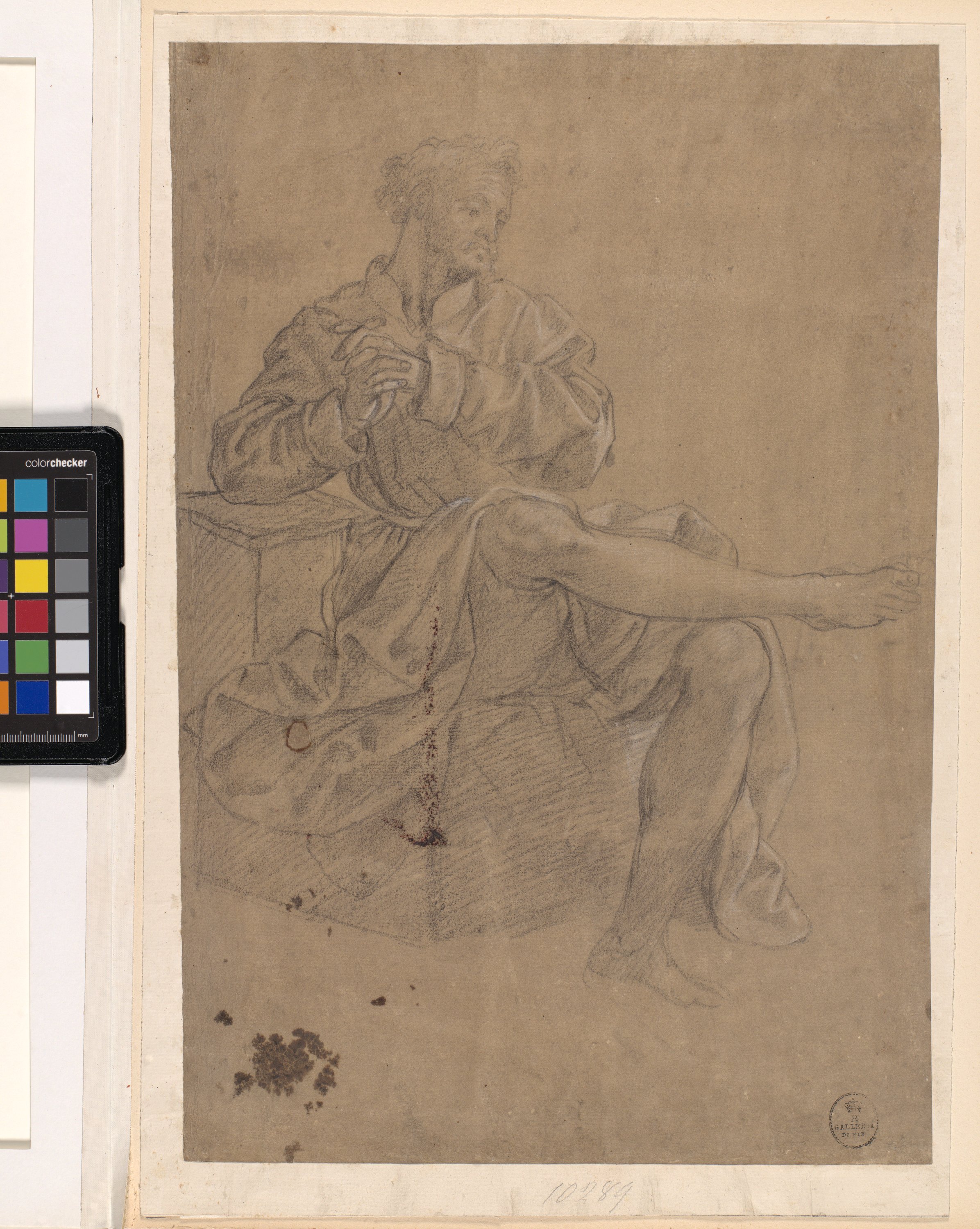 Studio di figura maschile panneggiata seduta volta a destra (disegno) di Allori Alessandro (fine XVI)