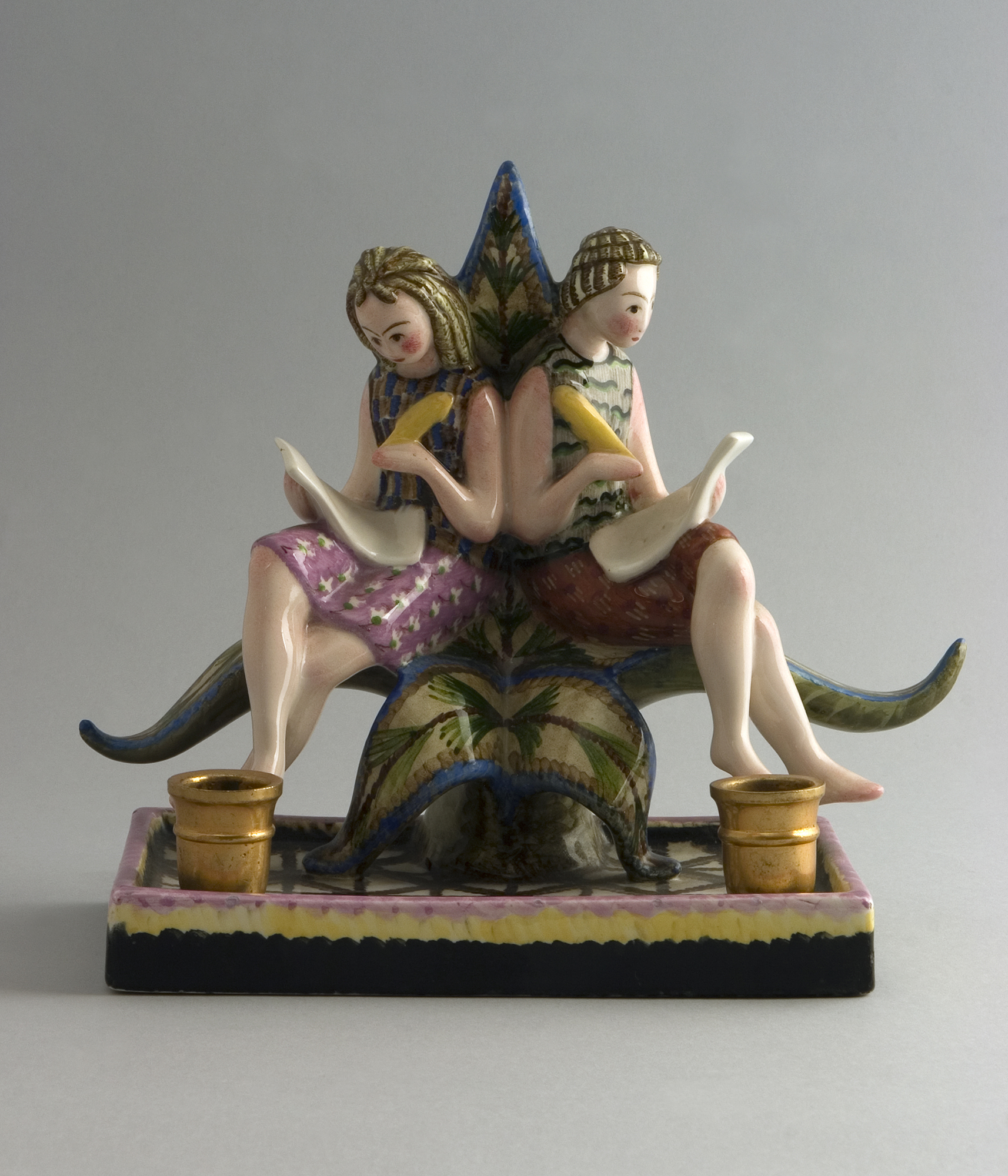 calamaio con due figure intente a scrivere, due figure intente a scrivere appoggiate di schiena (calamaio) di Sturani Mario, Fabbrica Lenci (anni trenta sec. XX)