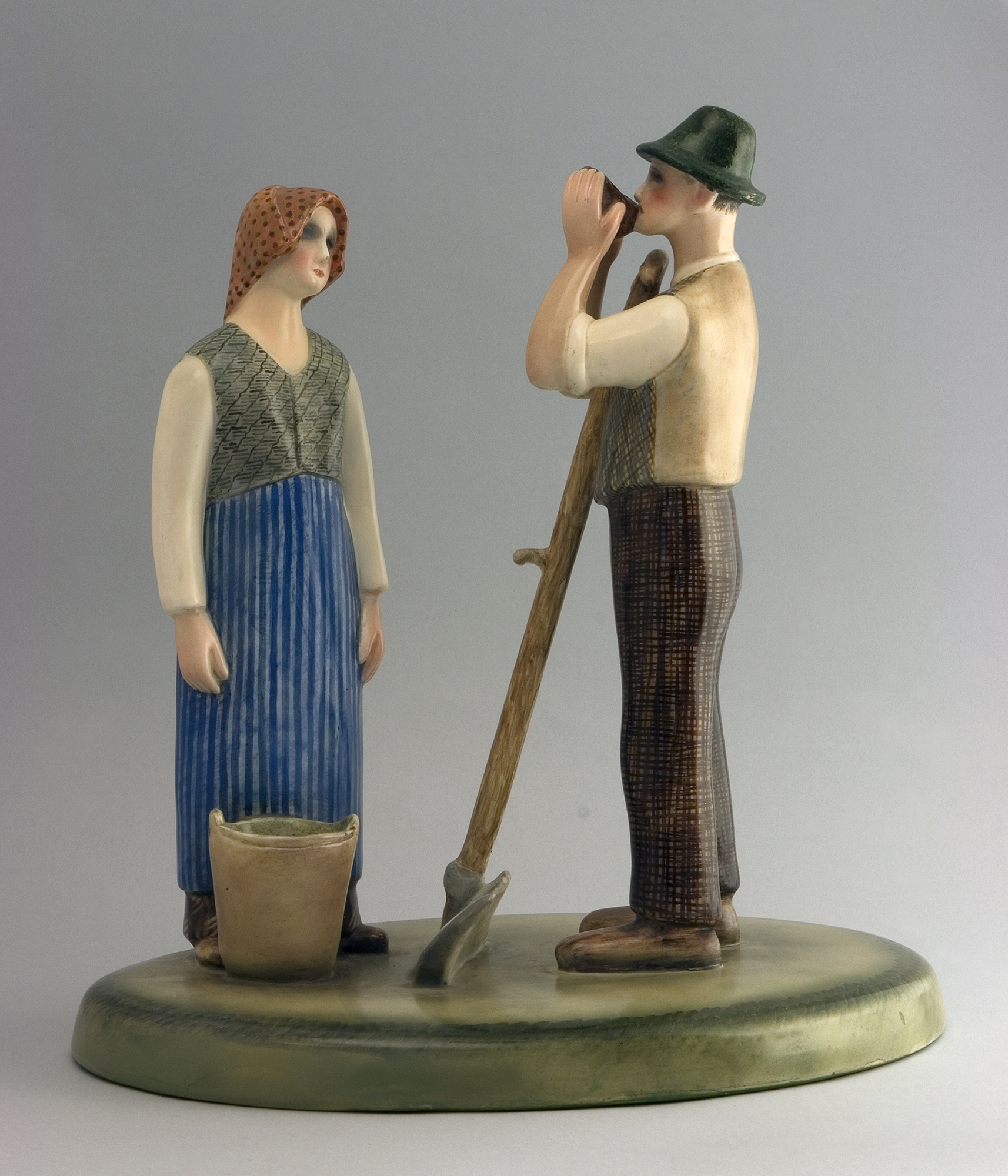 La sete, coppia di contadini (scultura) di Fabbrica Lenci, Grande Ines (anni trenta sec. XX)