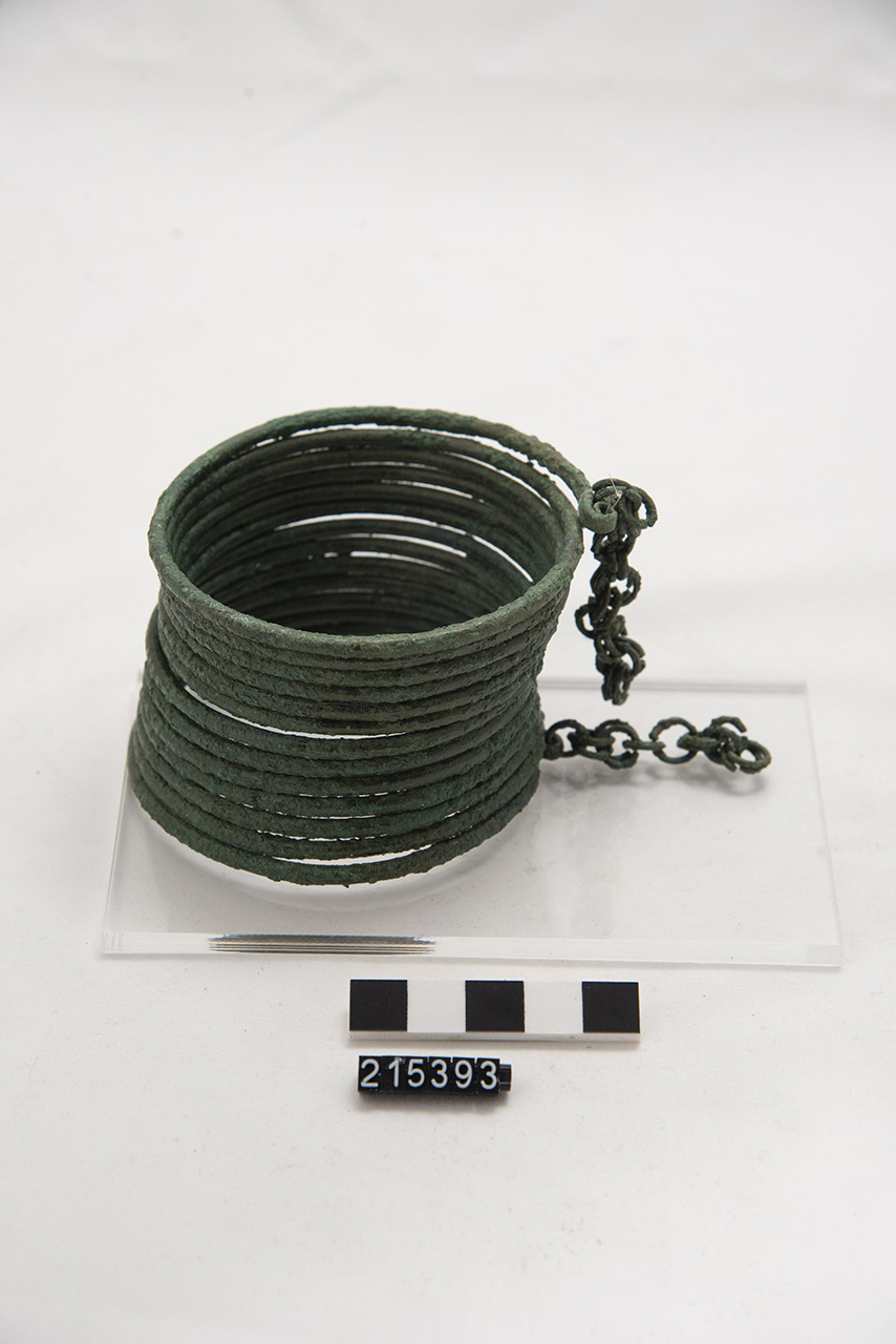 armilla con catenella pendente (SECOLI/ XI a.C)
