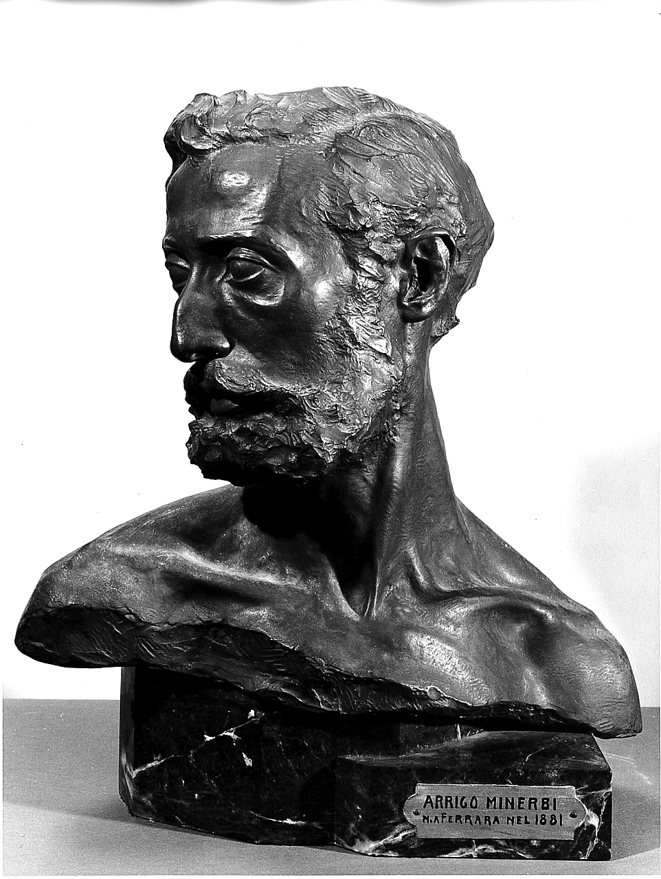 autoritratto di Arrigo Minerbi (scultura) di Minerbi Arrigo (sec. XX)