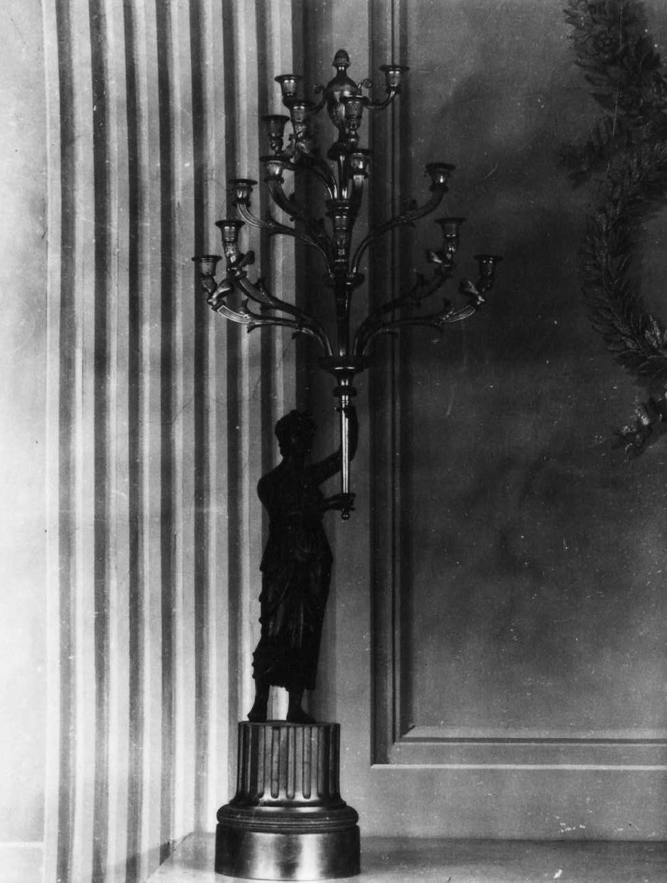 candelabro - a statua, serie - manifattura francese (primo quarto sec. XIX)