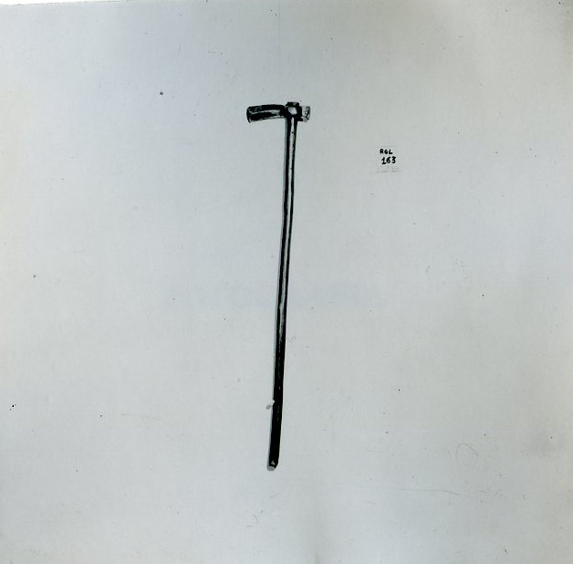 purat (clava-scure, STRUMENTI E ACCESSORI/ ARMI E ARMATURE)