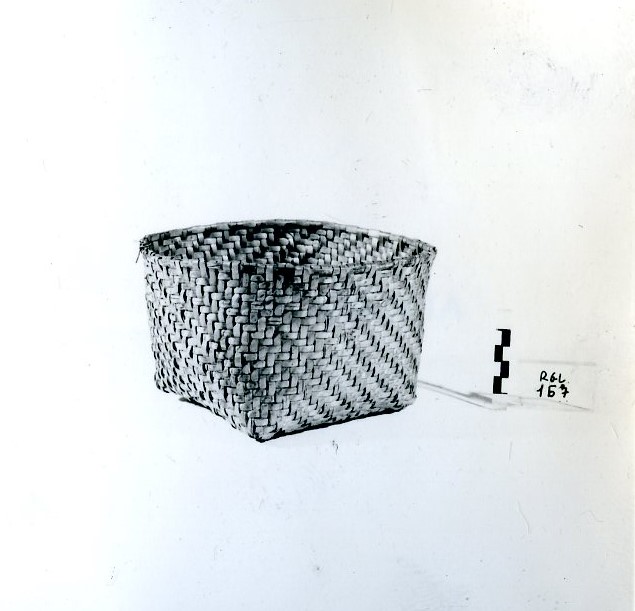 aduku (cesto, ARREDI E SUPPELLETTILI/ CONTENITORI, RECIPIENTI E OGGETTI DI USO DOMESTICO)