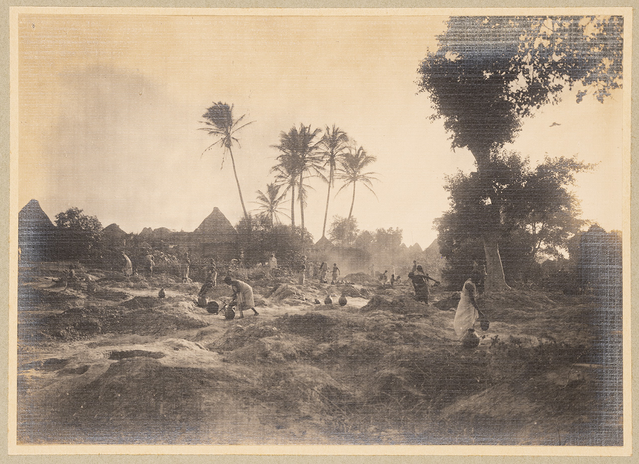 Paesi africani - Colonialismo - Colonie italiane - Campagne coloniali - Colonizzatori italiani - Colonizzazione (positivo, elemento-parte componente) di Anonimo <fotografo italiano> (primo quarto XX)