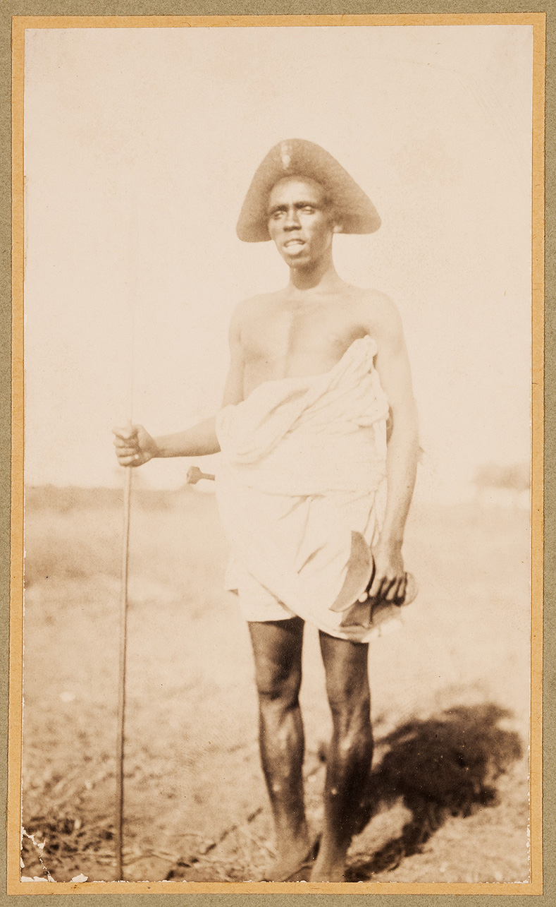 Popoli coloniali - Uomini (positivo, elemento-parte componente) di Anonimo <fotografo italiano> (primo quarto XX)