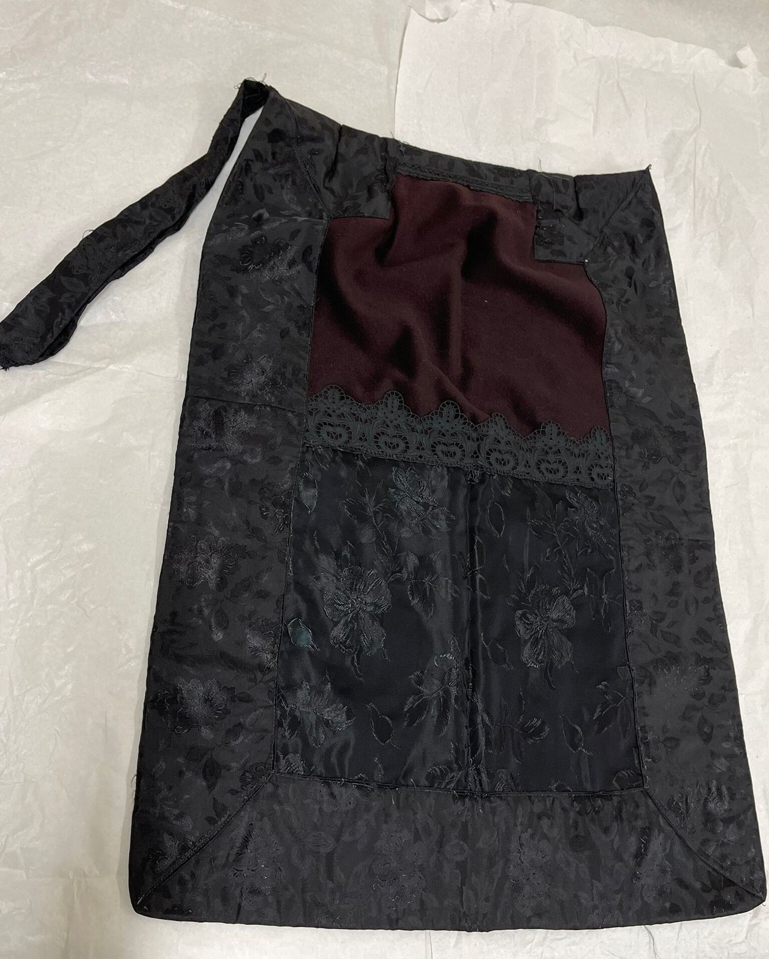 grembiule, costume tradizionale, da giorno, femminile di Cappeddu, Giuseppa (seconda metà XX)
