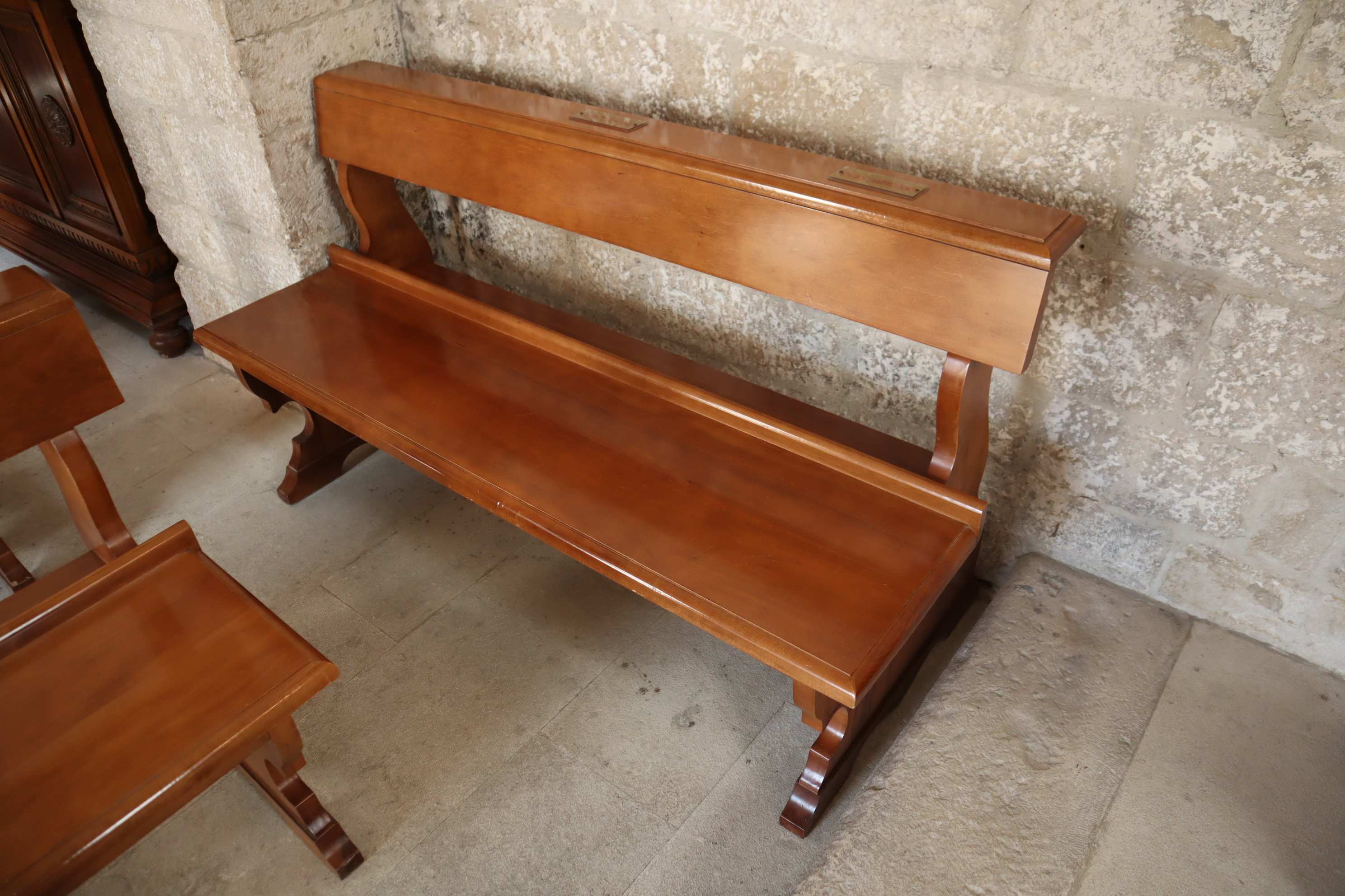 panca con schienale, ciclo - ambito pugliese (inizio XXI secolo)