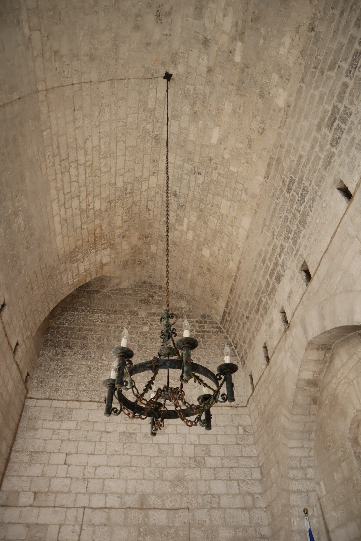 lampada pensile - per sinagoga - ambito pugliese, Ambito ebraico (inizio XXI secolo)