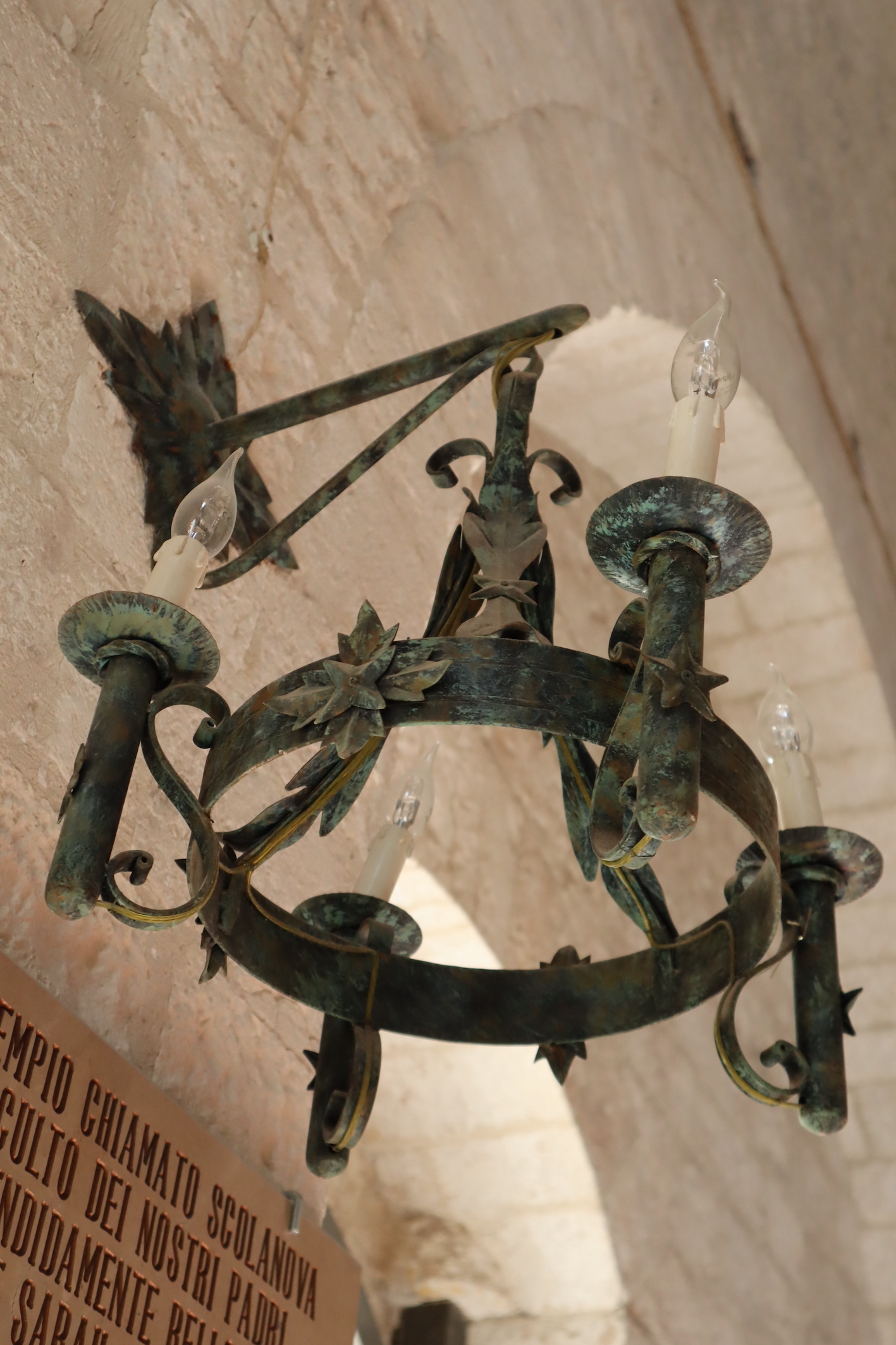 candelabro - da parete, coppia - ambito pugliese, Ambito ebraico (inizio XXI secolo)