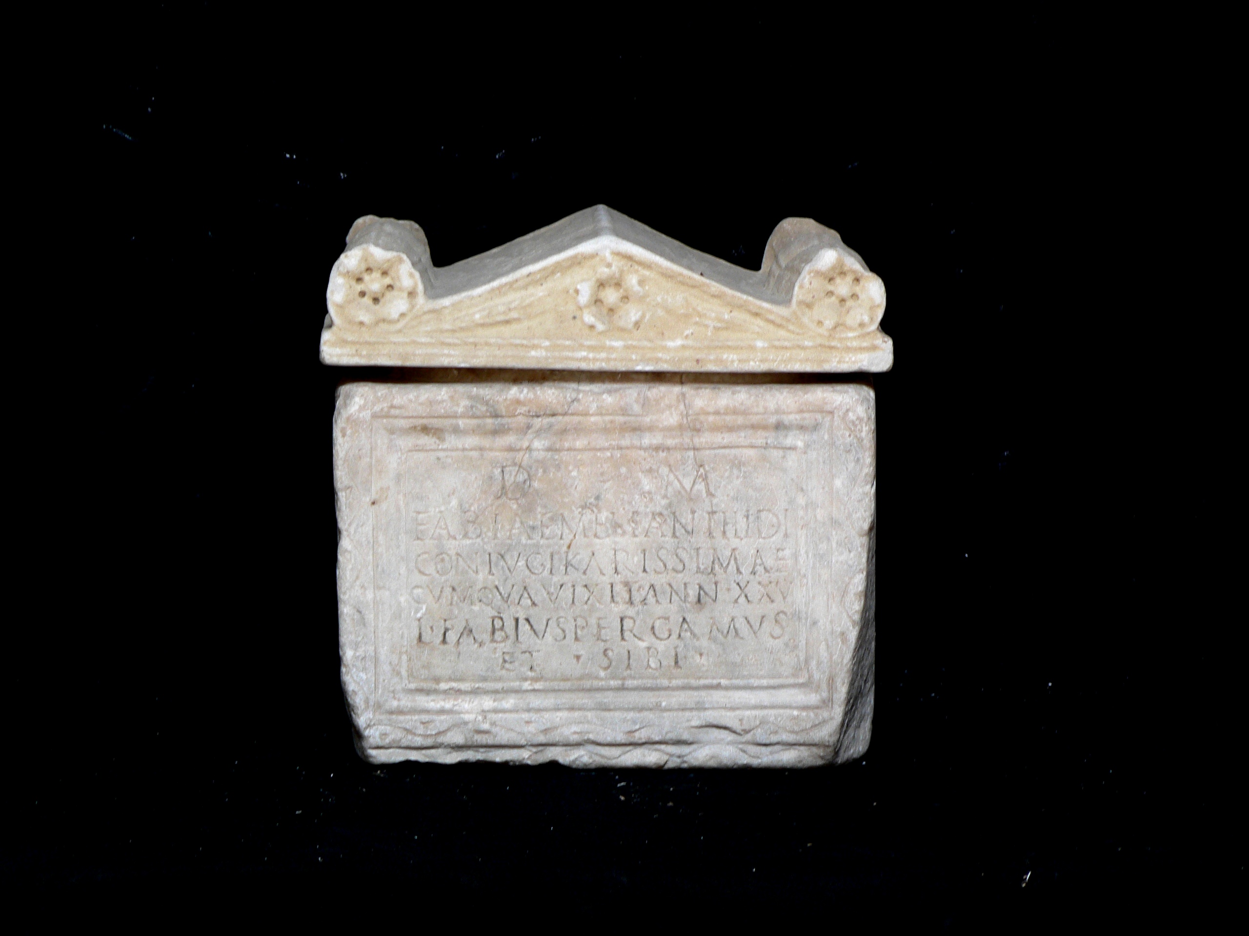 SINGOLO OGGETTO/ urna, SECOLI/ ARCHI DI SECOLI/ I-III