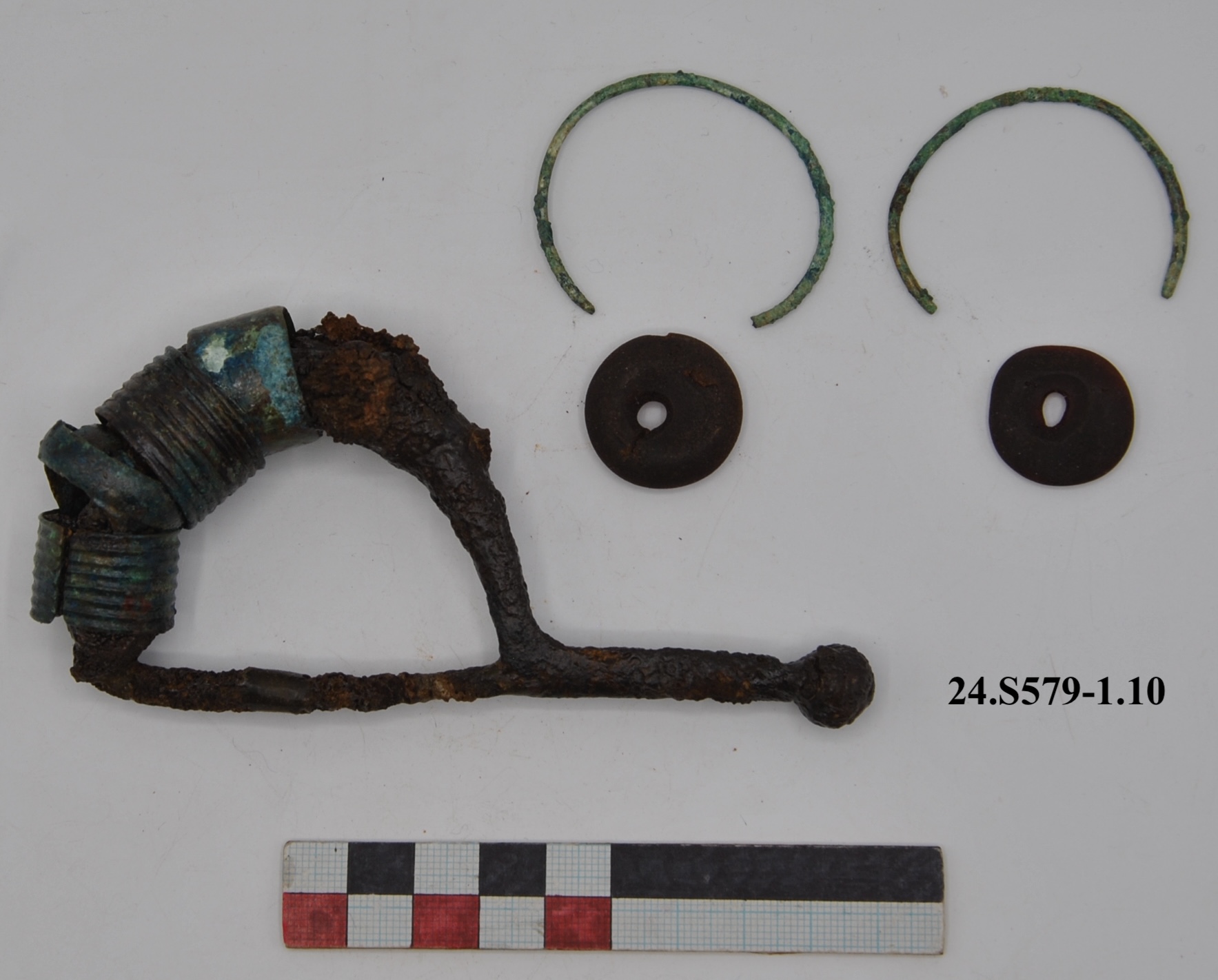 SINGOLO OGGETTO/ fibula, SECOLI/ VI a.C