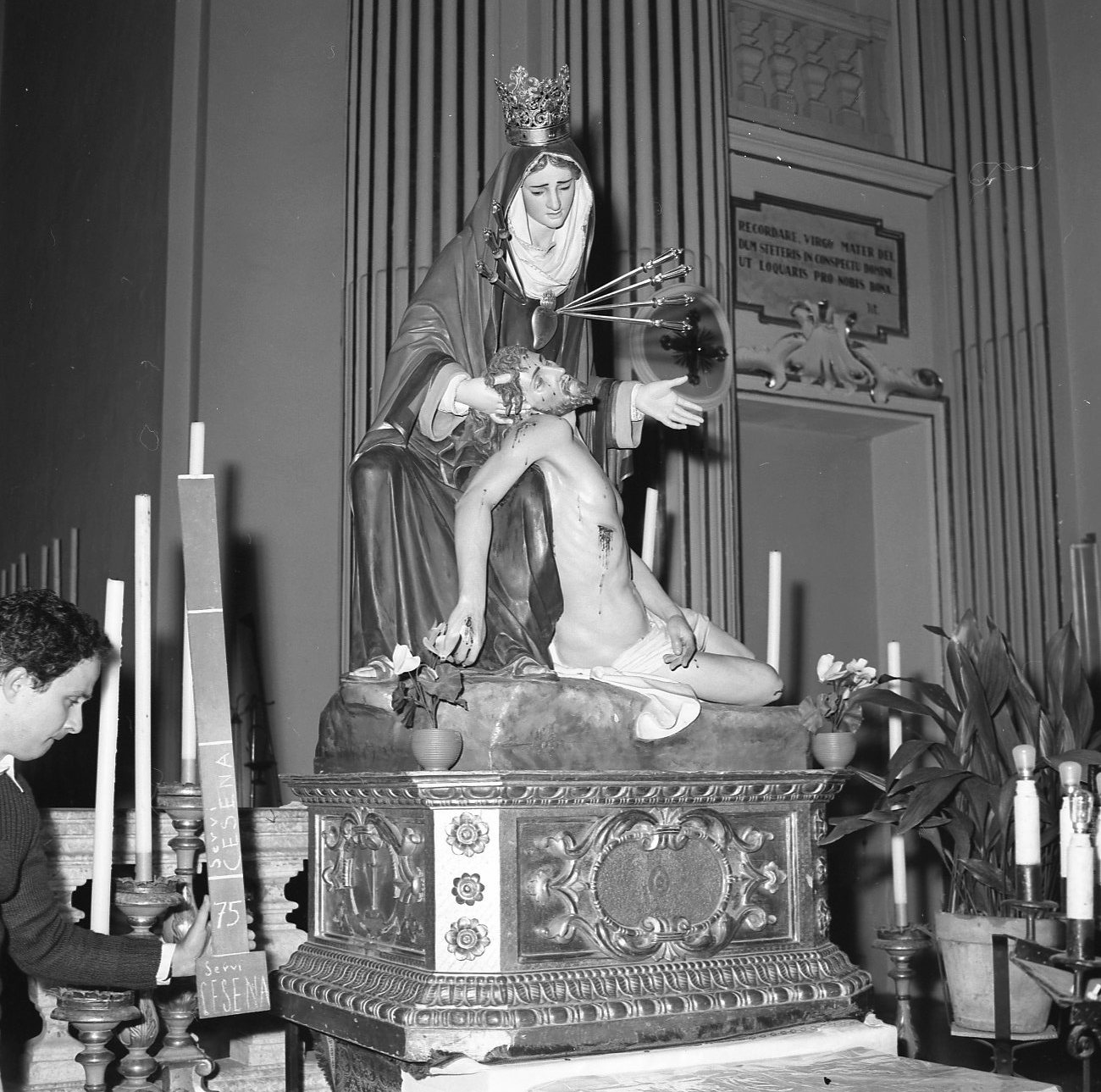 Pietà (statua, opera isolata) di Ballanti Graziani Francesco (attribuito) (prima metà sec. XIX)