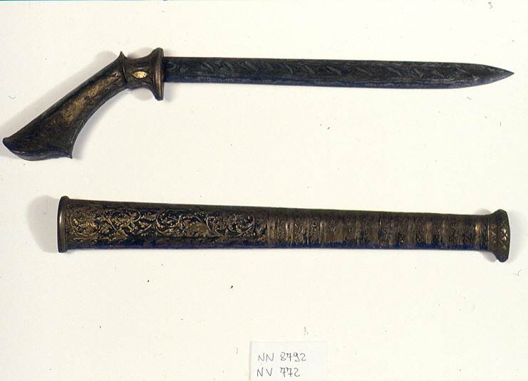 motivi decorativi a girali (pugnale, opera isolata) - manifattura di Giava (XVII-XIX)