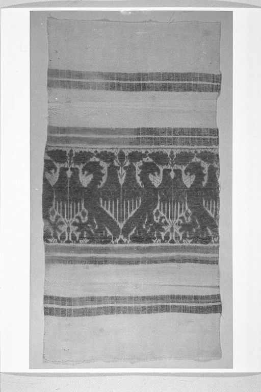 tessuto, frammento - manifattura umbra (sec. XVI)