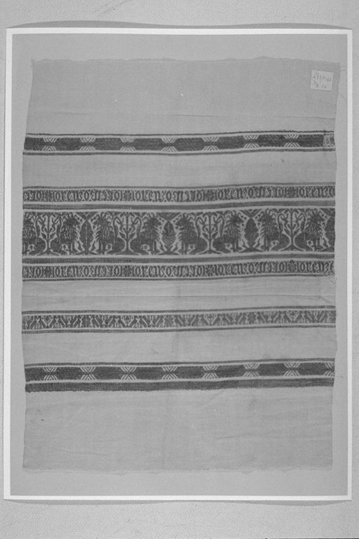 tessuto, frammento - manifattura umbra (sec. XVI)